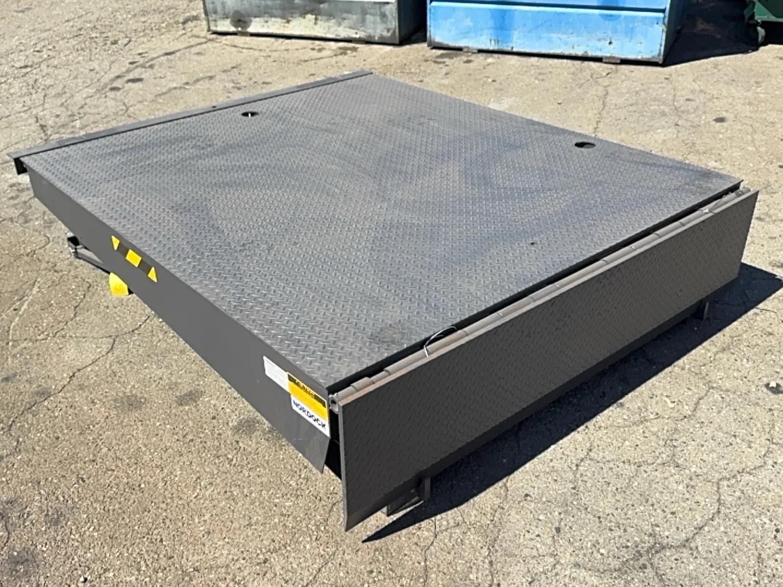 nordock-cm68-45000lb-hydraulic-dock-plate-18782a