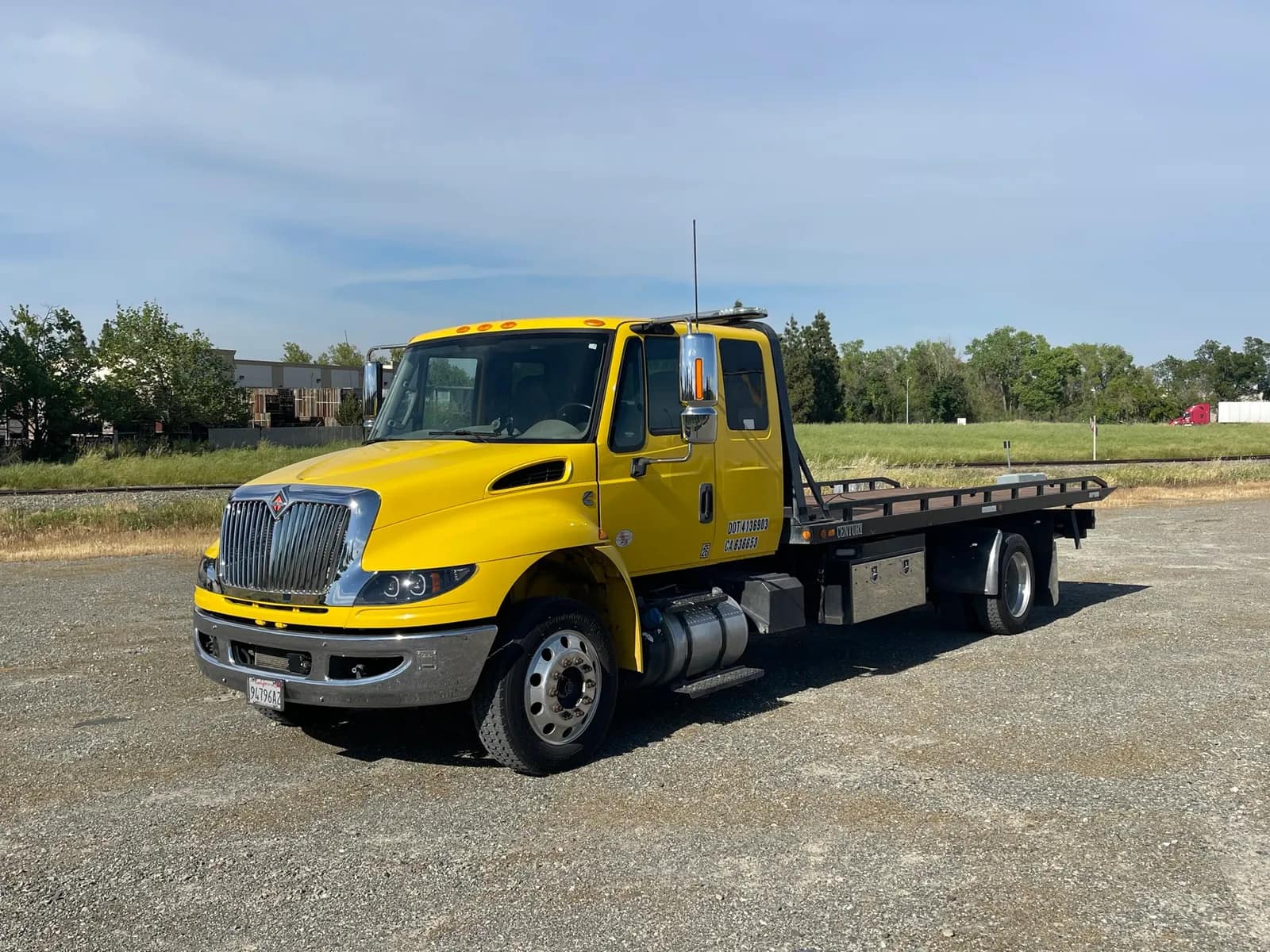 2017-international-durastar-rollback-truck-for-sale-in-woodland-ca-msdtukgr