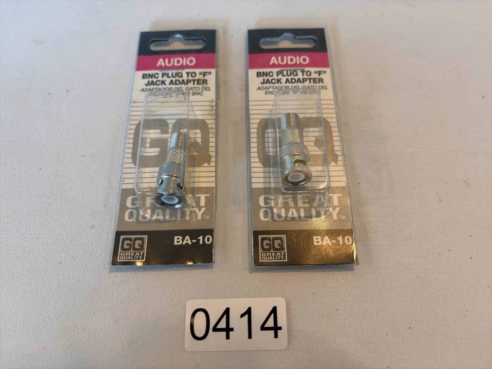 2-bnc-plug-to-f-jack-adapter-in-original-packaging-mqiz5yr0