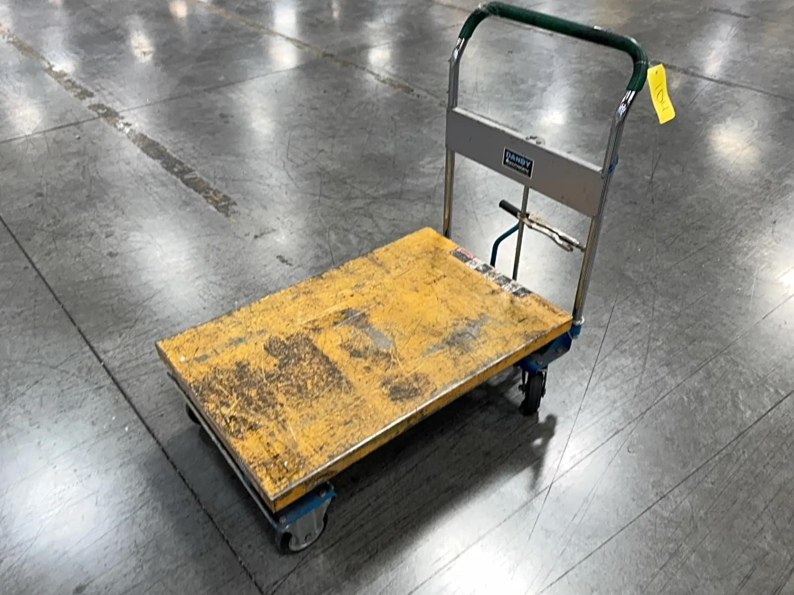 dandy-1100lb-capacity-scissor-lift-cart-mqkc57vk