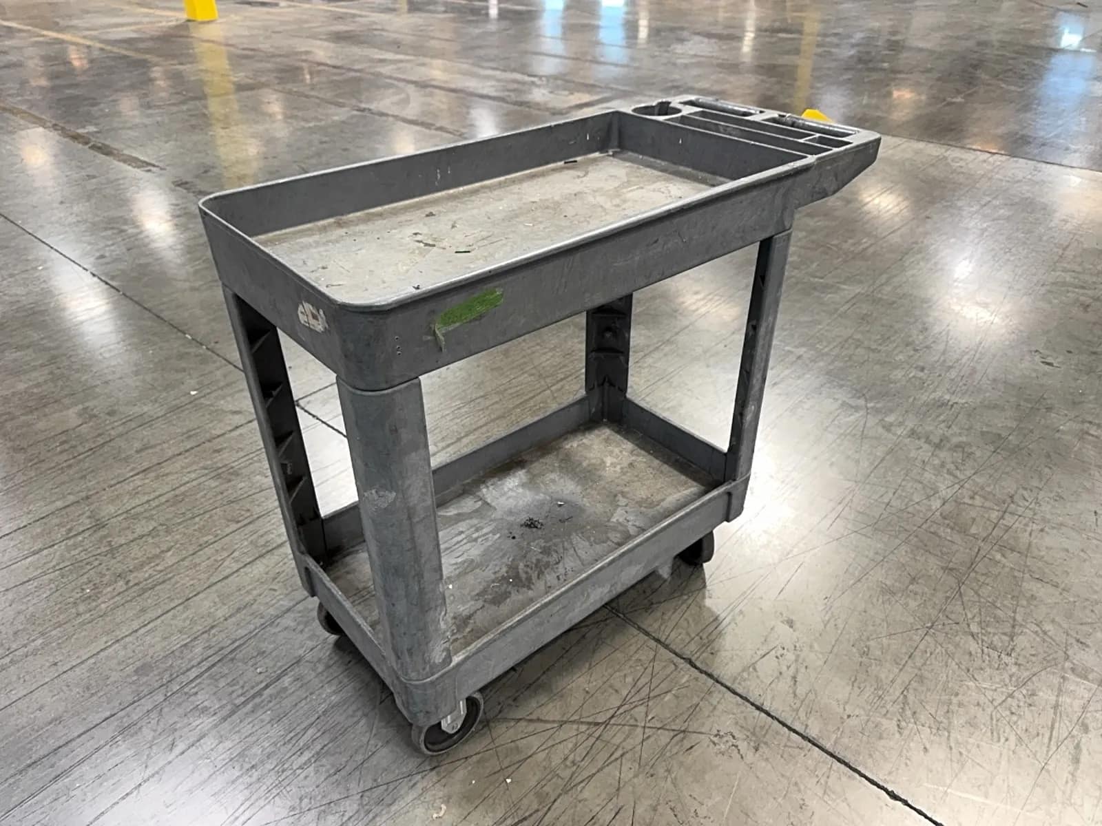 rubbermaid-2-shelf-cart-mqkcbijh