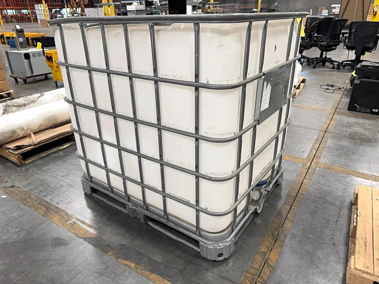 ibc-tank-empty-b26236