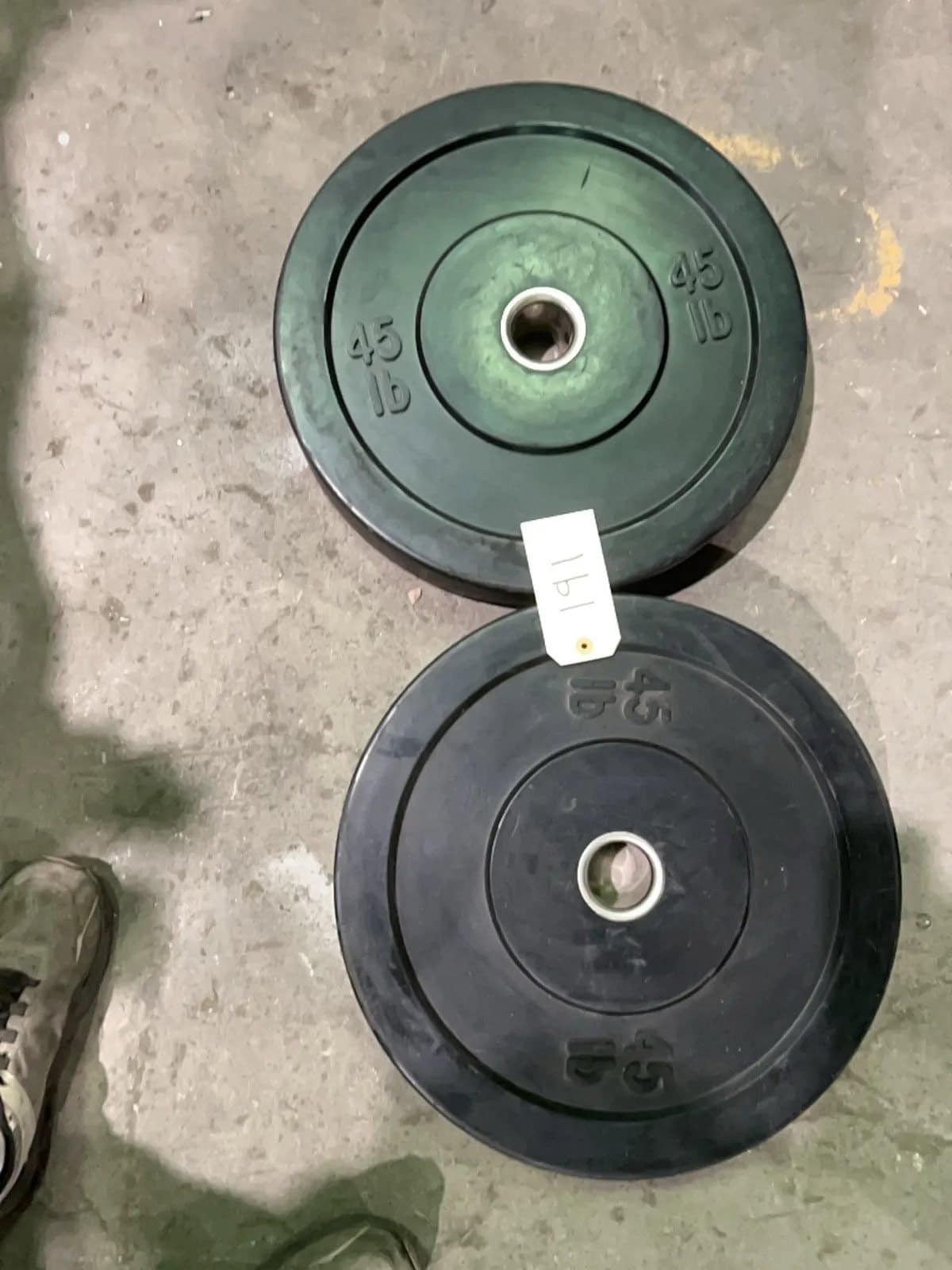 pair-of-45-lb-rubber-weight-plates-80614b