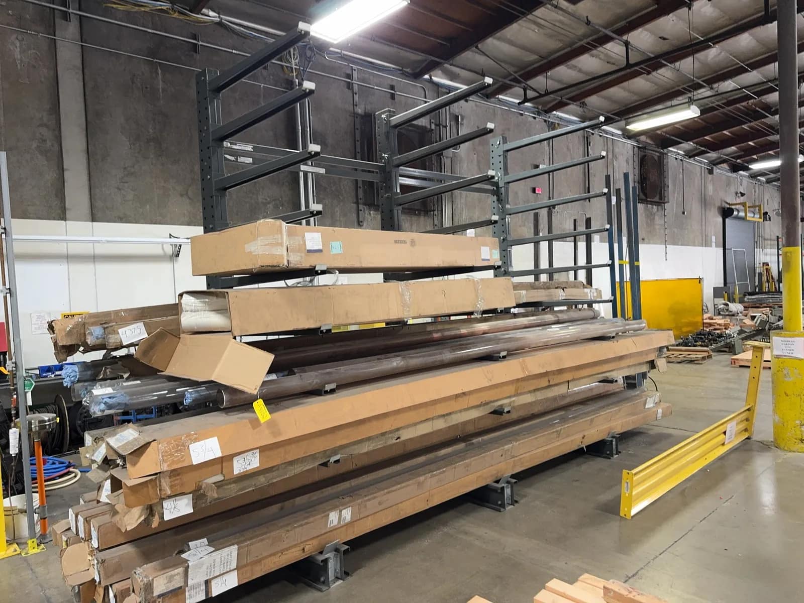 12-cantilever-rack-contents-not-included-mrjtta9v
