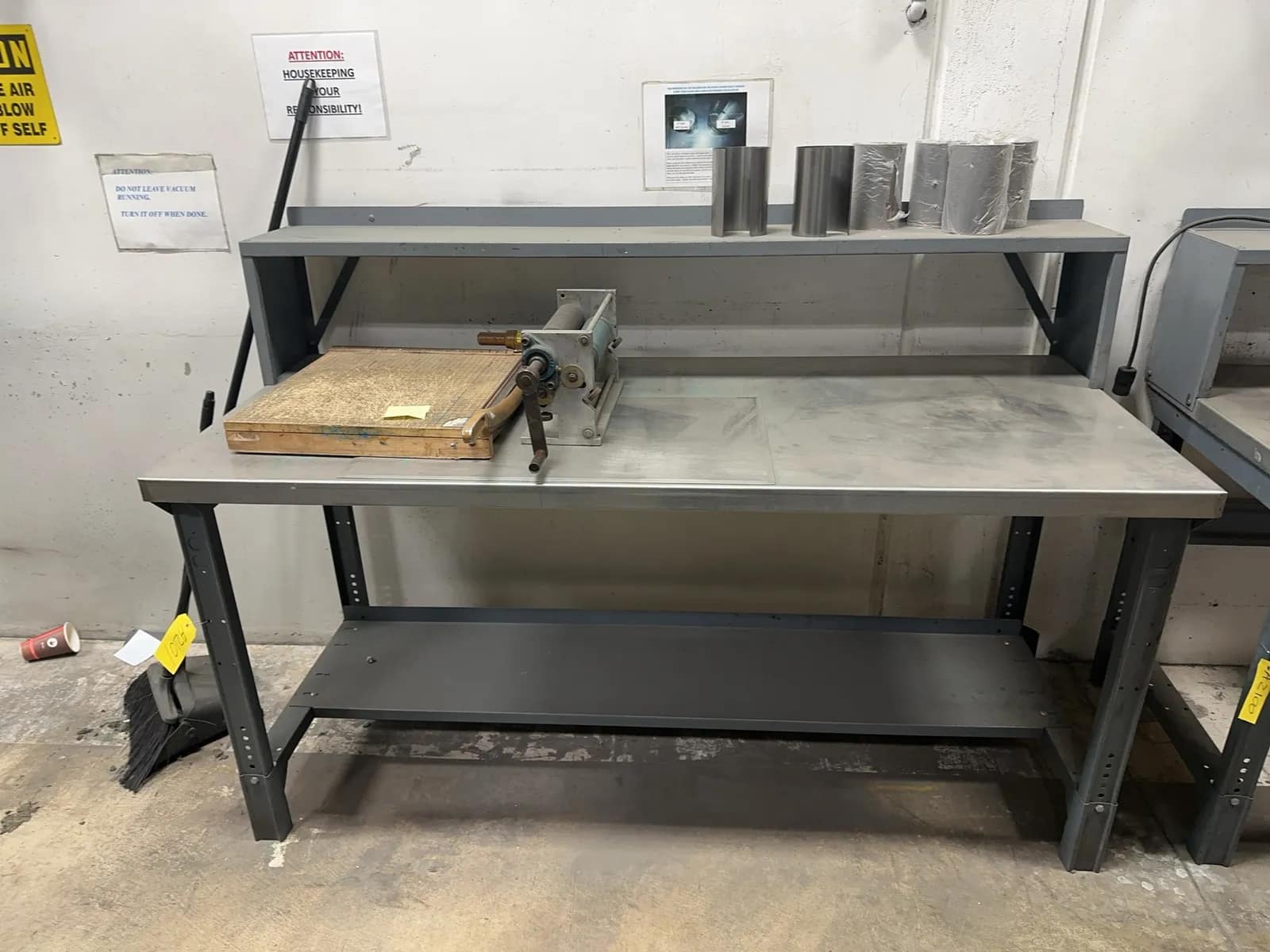 6-metal-work-table-with-contents-paper-cutter-roller-and-metal-shims-mrjct12u