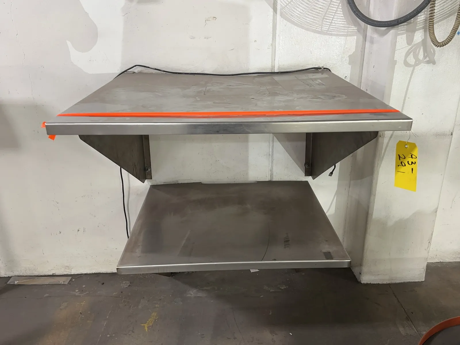 2-stainless-steel-shelves-mrcw9bag