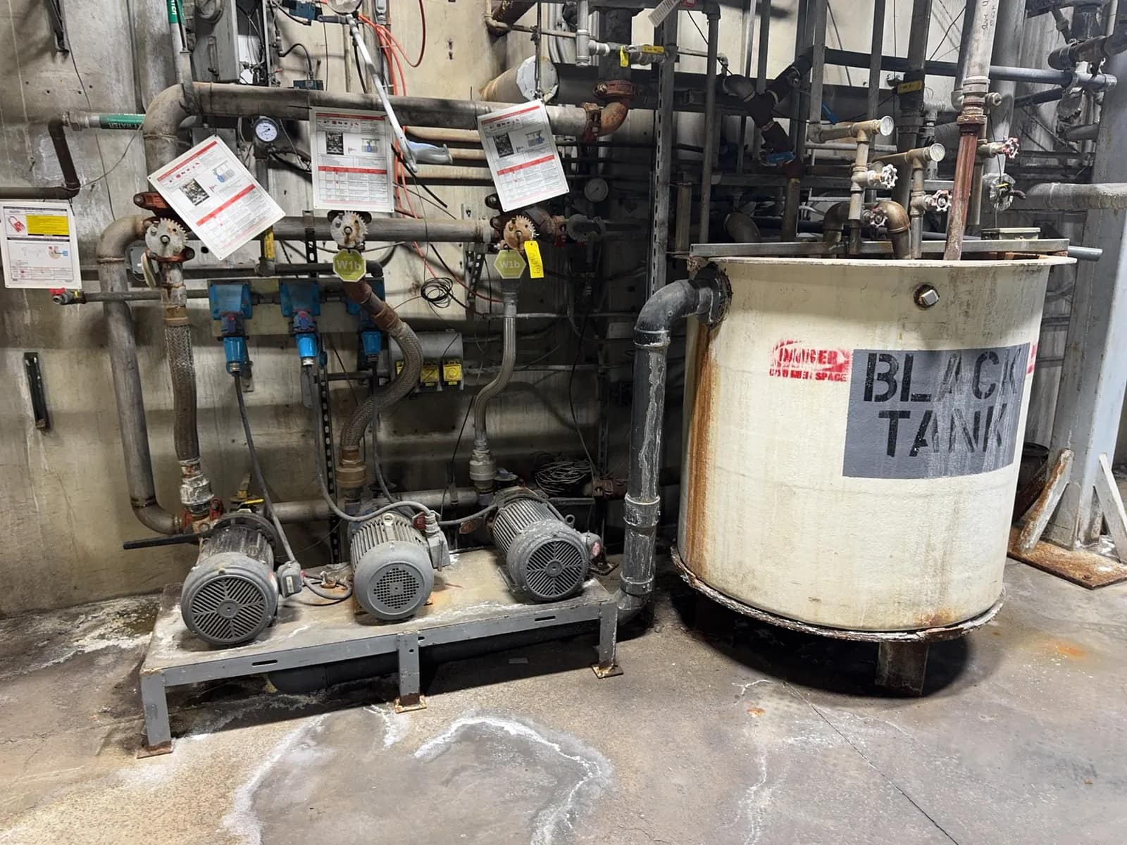 boiler-water-pump-system-with-black-tank-mrjctgqy