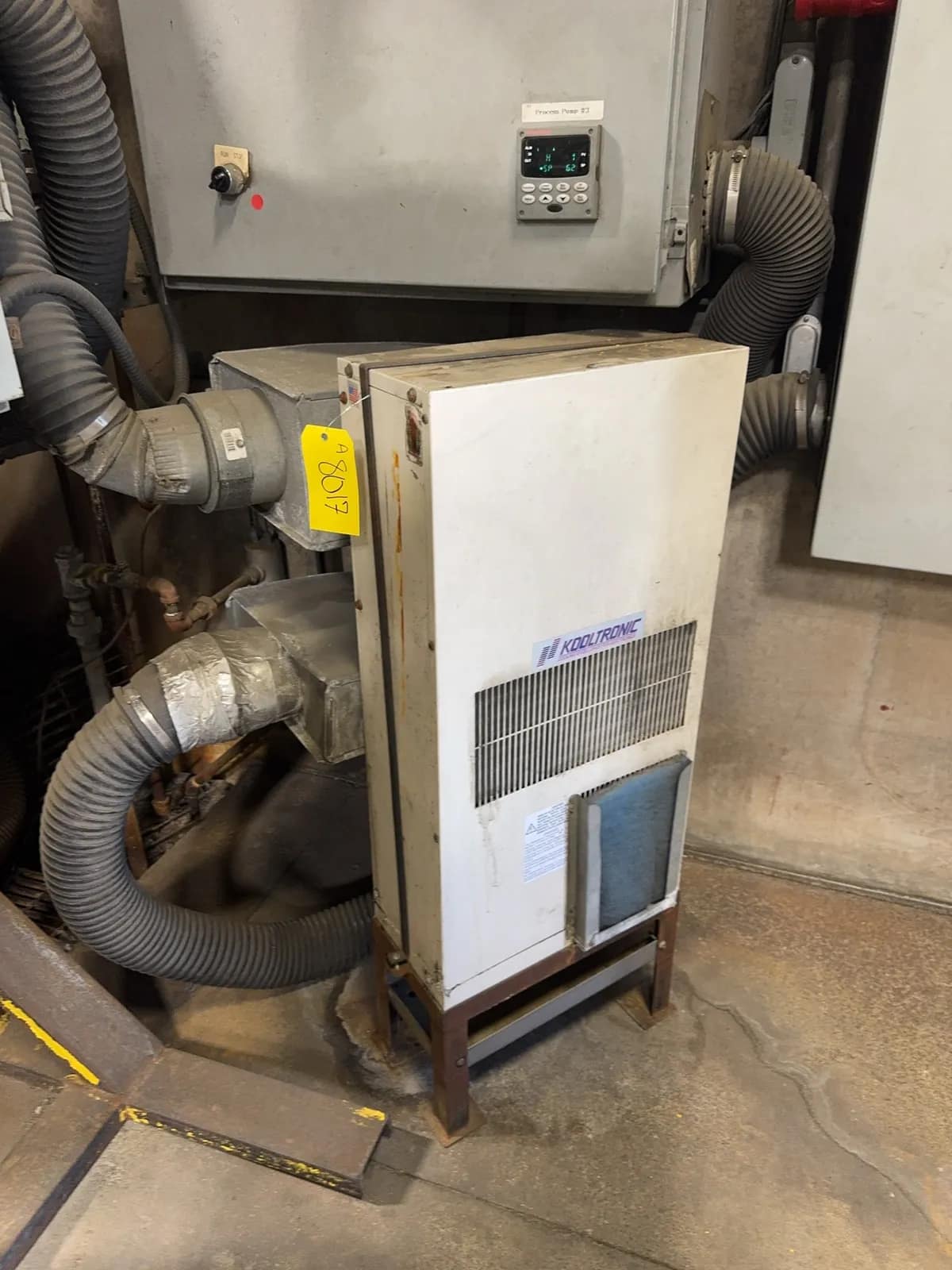 kooltronic-ka4c5dp33l-air-cooled-panel-mounted-air-conditioner-mrjhf9qa