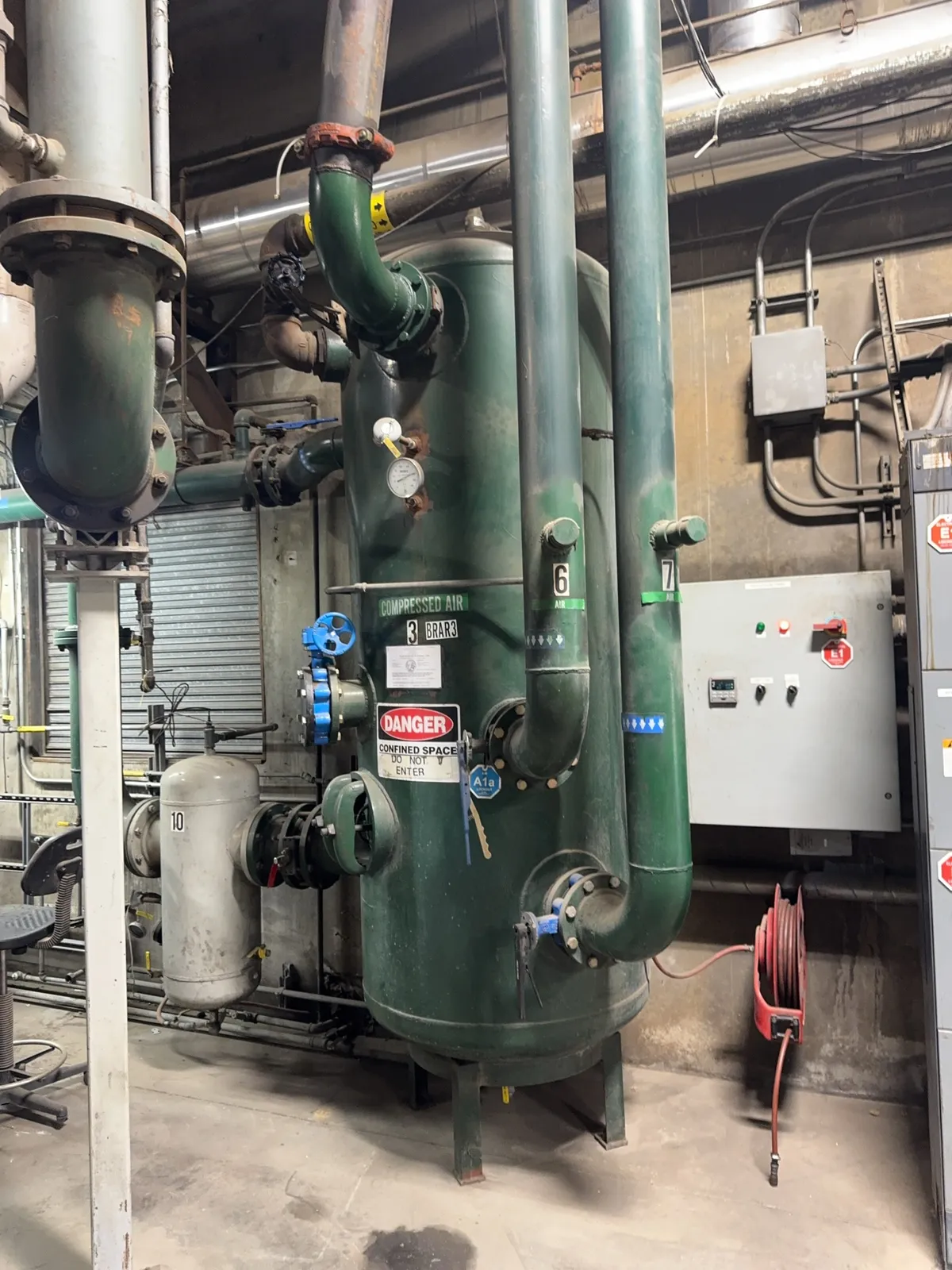 10-compressed-air-tank-approximately-700-750-gallons-mrjlibd3
