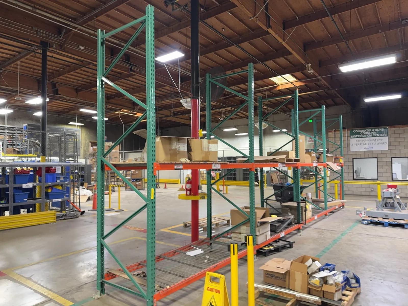 4-sections-of-pallet-racking-contents-not-included-mrjpnry8