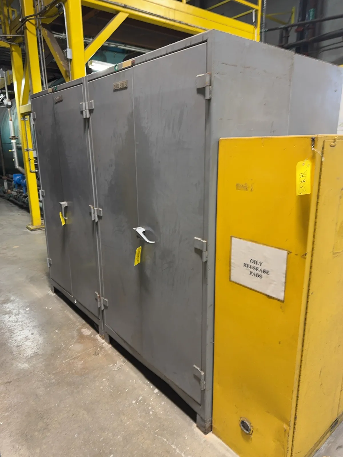 lyon-metal-storage-cabinet-contents-not-included-mrjub4tr