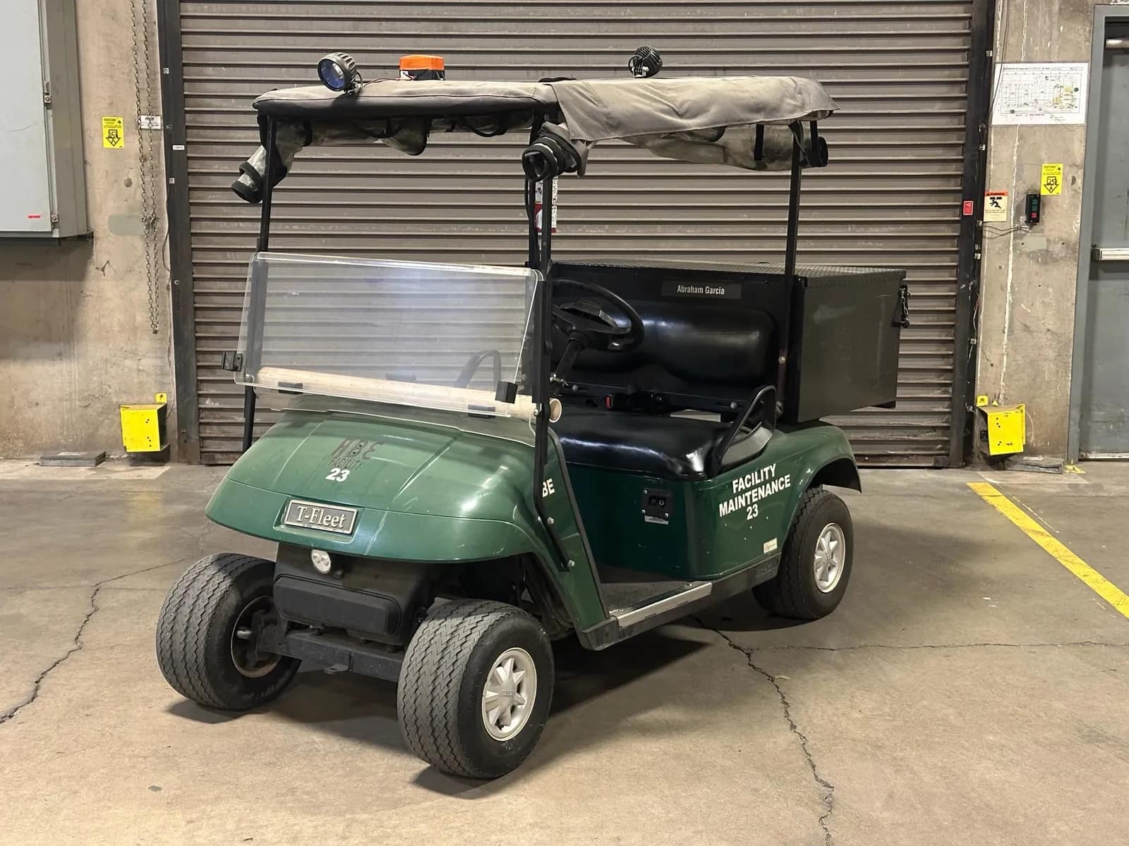 ez-go-t-fleet-electric-golf-cart-with-charger-and-mounted-tool-chest-mrl4x35p