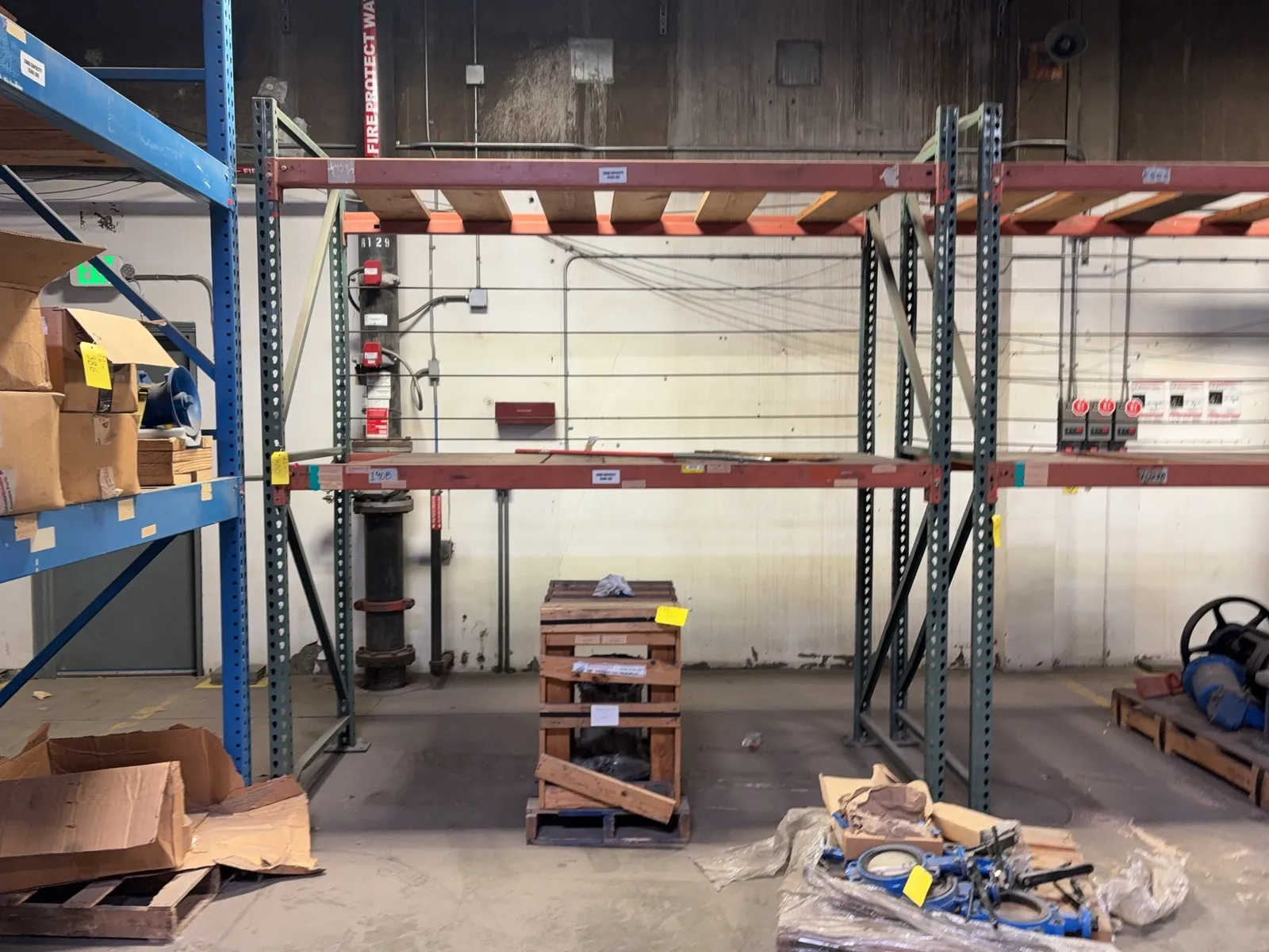 1-section-of-pallet-racking-contents-not-included-mrjtlfzt