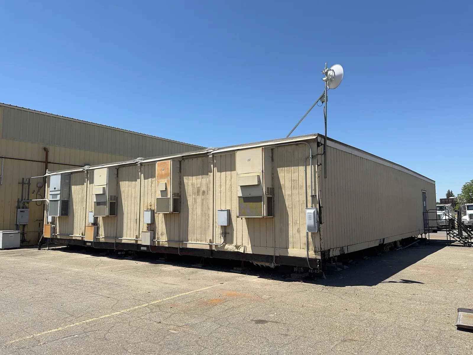 1700plus-sq-ft-portable-office-with-power-plumbing-air-conditioning-and-more-ab166b