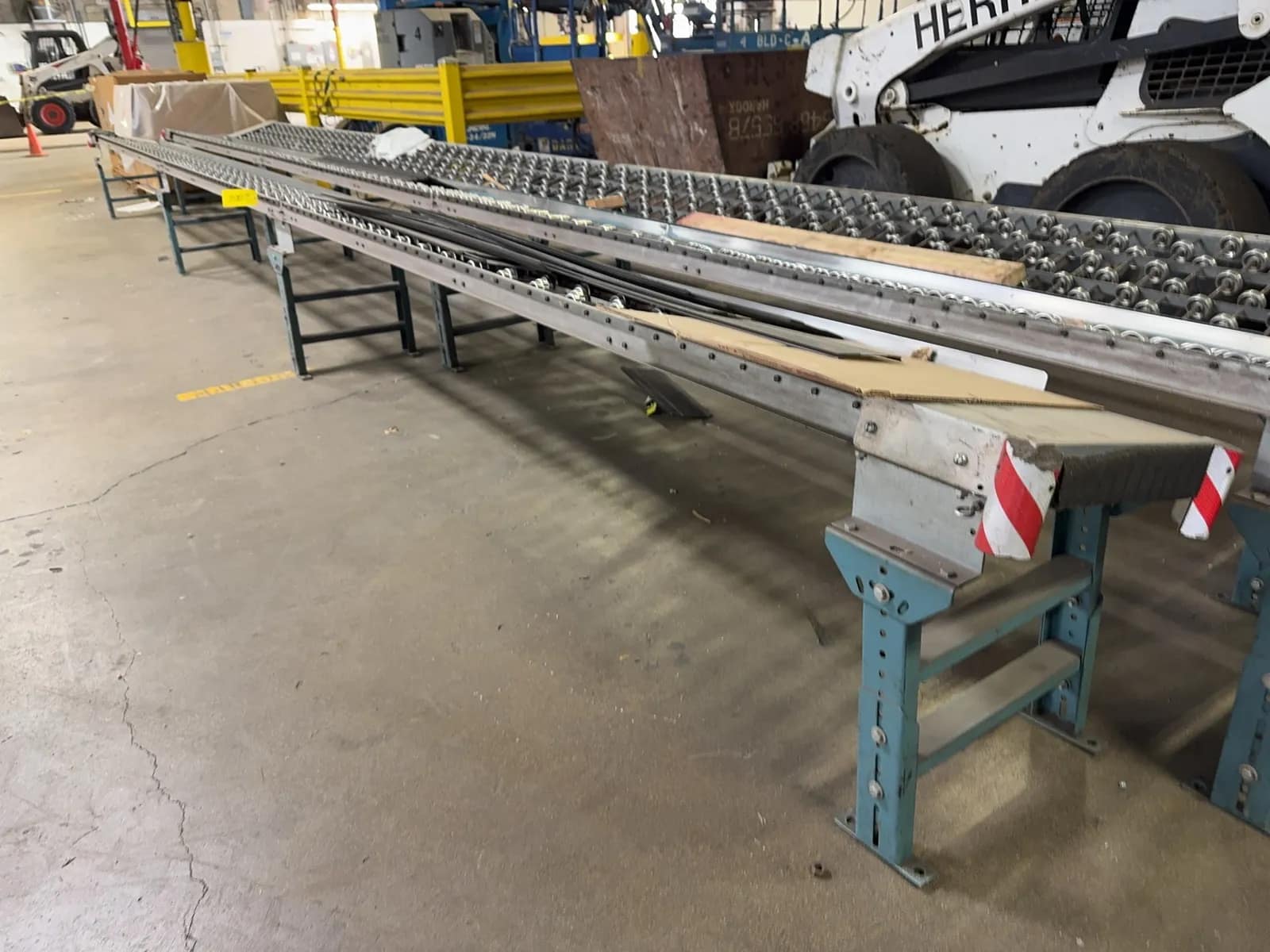 1-28-angled-roller-table-mrnx2efn
