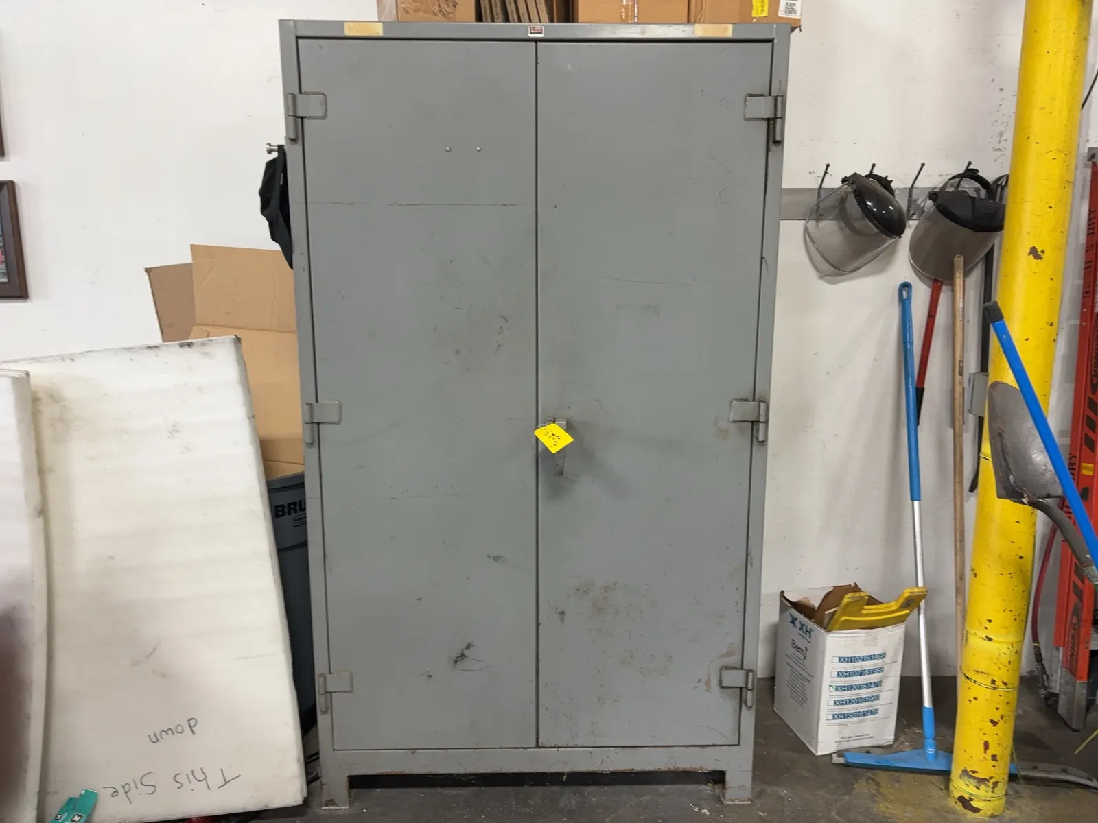 lyon-cabinet-contents-not-included-mrbfowu1