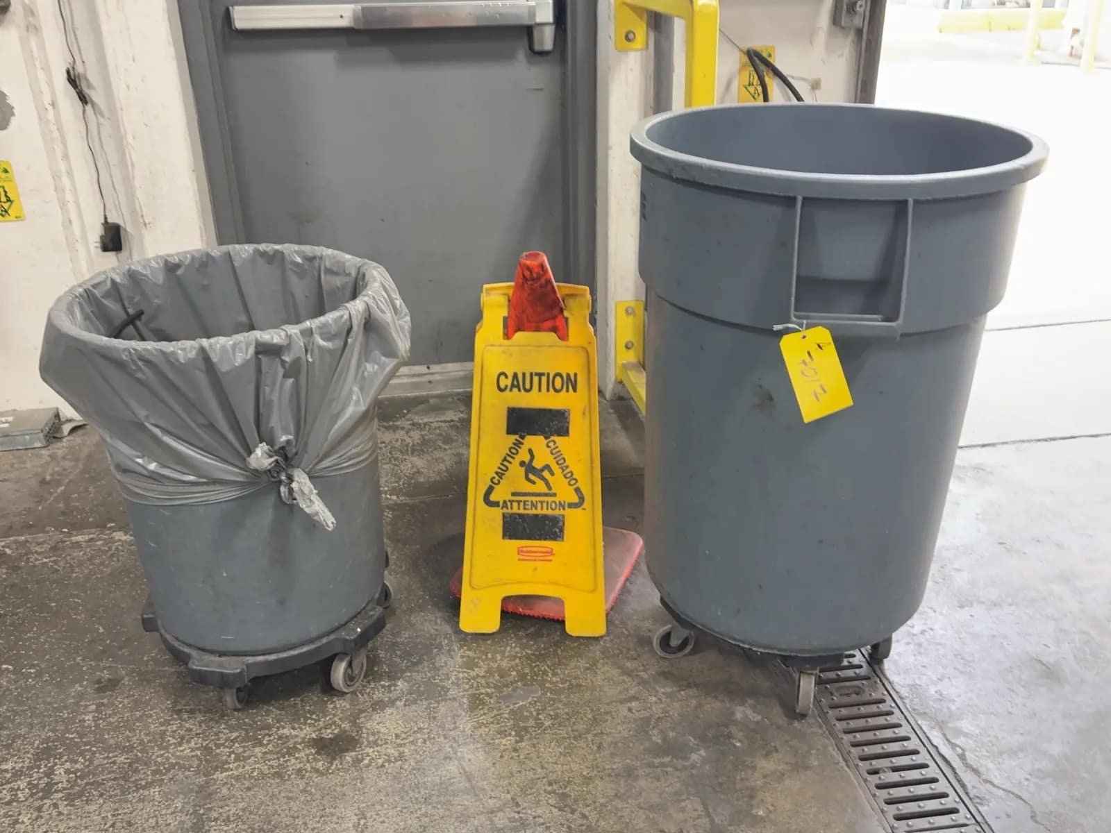 2-waste-bins-and-wet-floor-sign-mrl46cbr