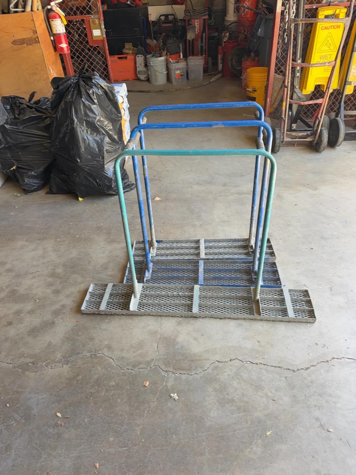 3-concrete-tampers-mr0u0bwi