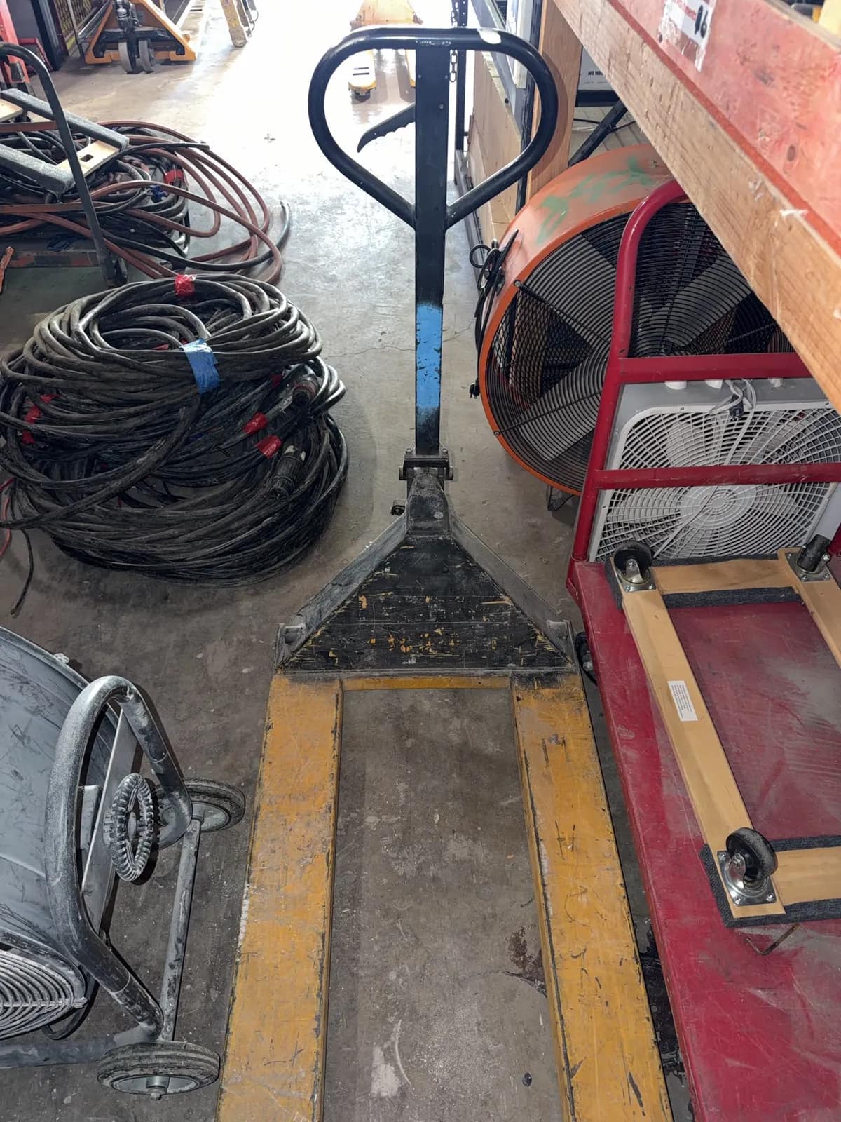 pallet-jack-hand-truck-for-warehouse-use-d4202a