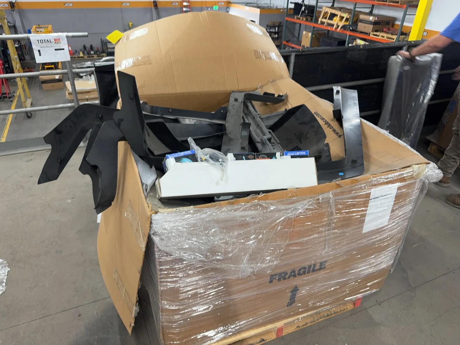 contents-of-gaylord-club-cart-parts-and-accessories-trim-body-3d0155