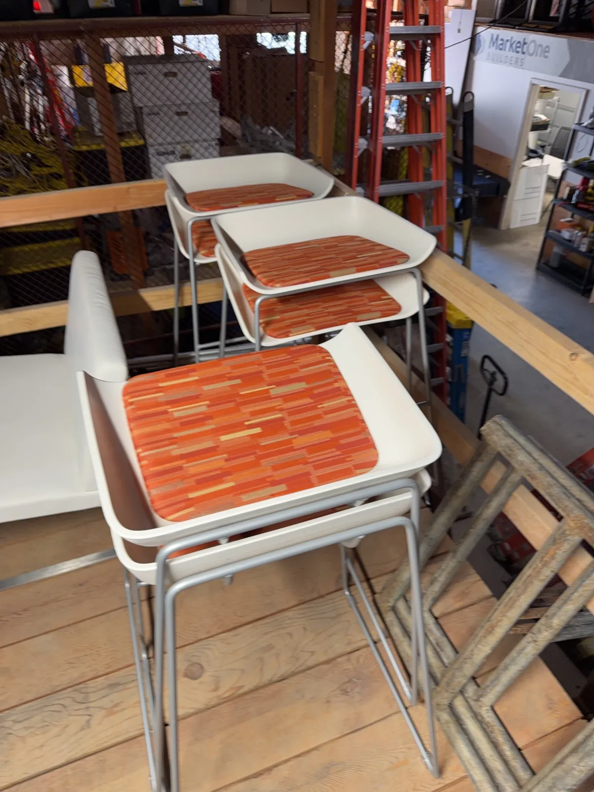 6-barstools-mr44jwzn