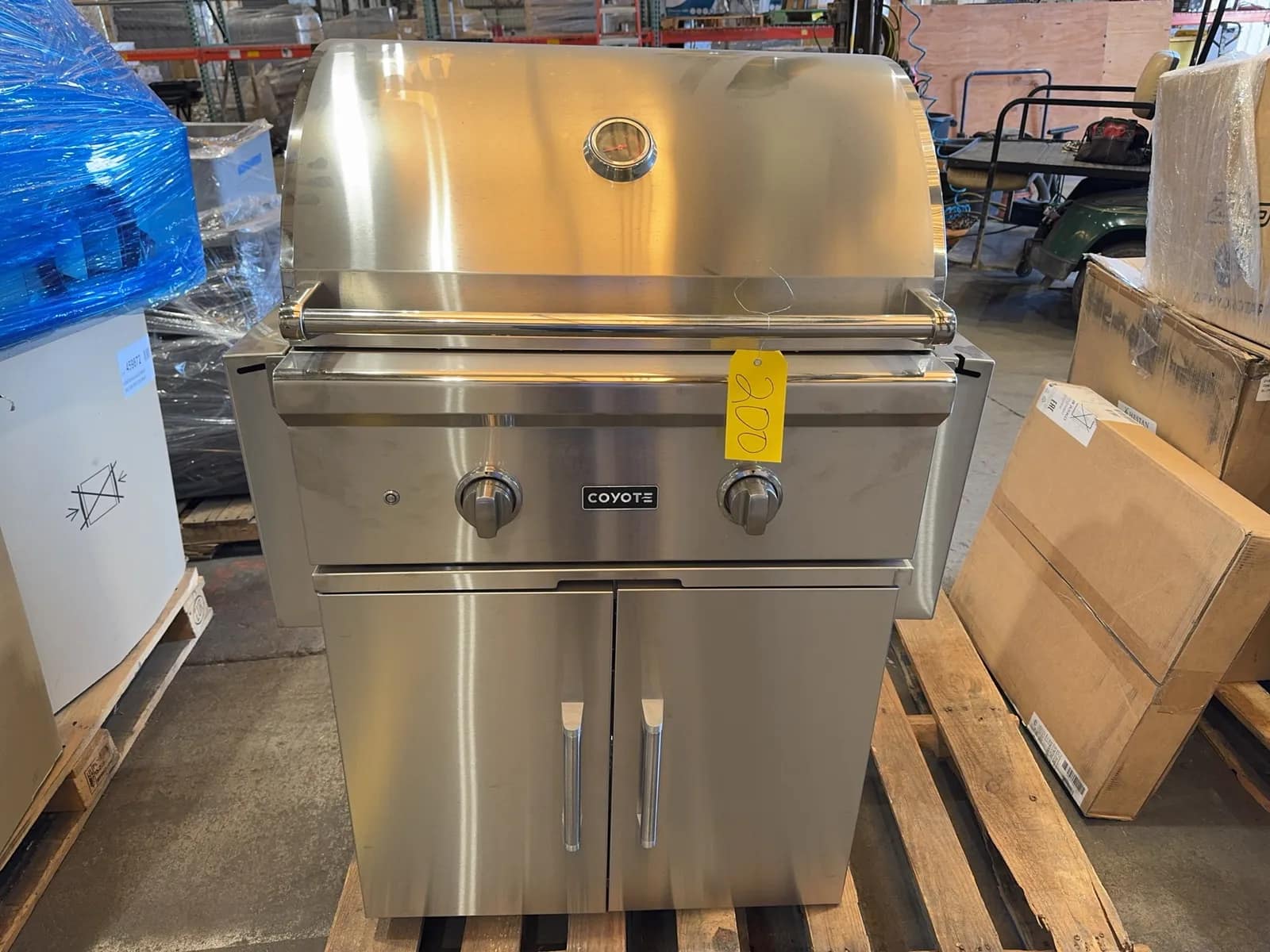 coyote-28-stainless-steel-gas-grill-retail-price-1599-ms9ettlx
