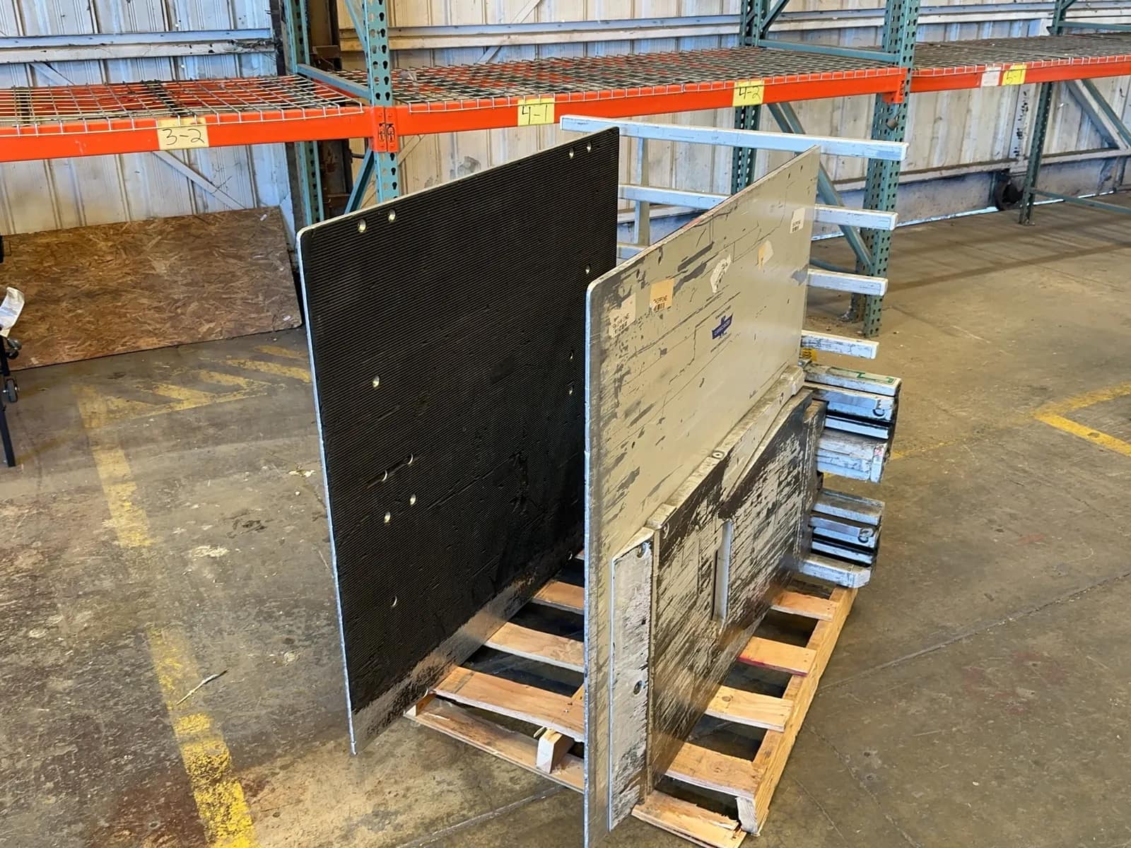 cascade-3500lb-capacity-forklift-clamp-attachment-212a21