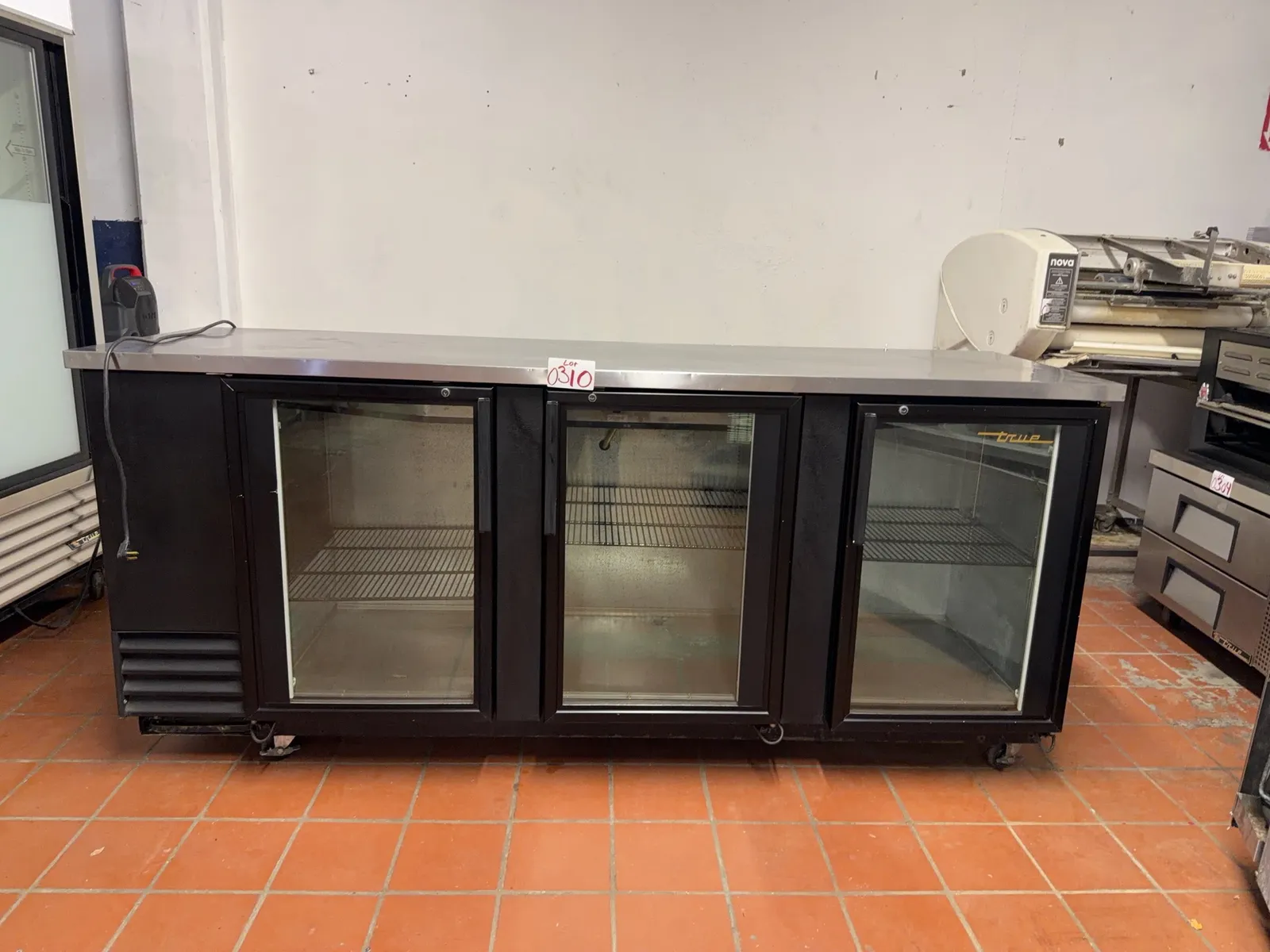 back-bar-refrigerator-a01517