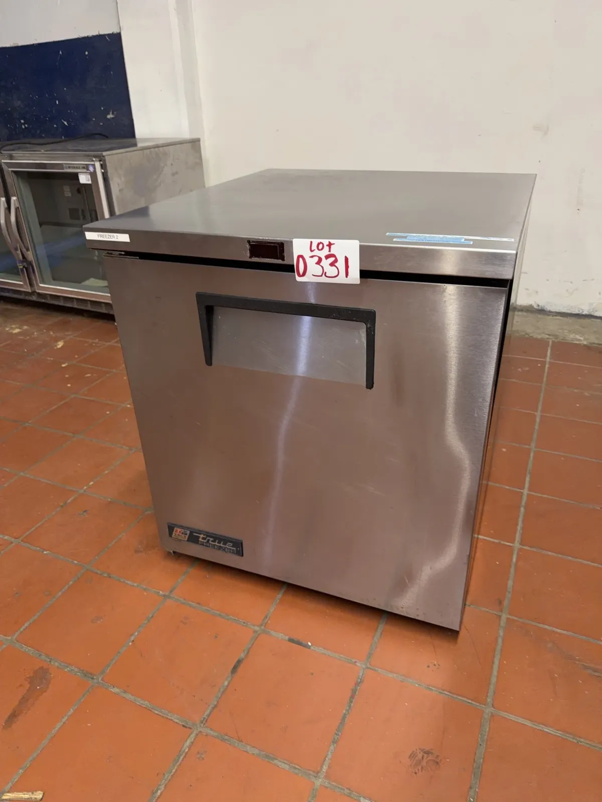true-freezer-under-counter-single-door-mrtuqaqk