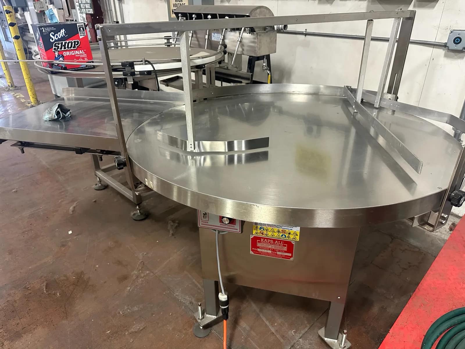 oscillating-loading-table-3895bb