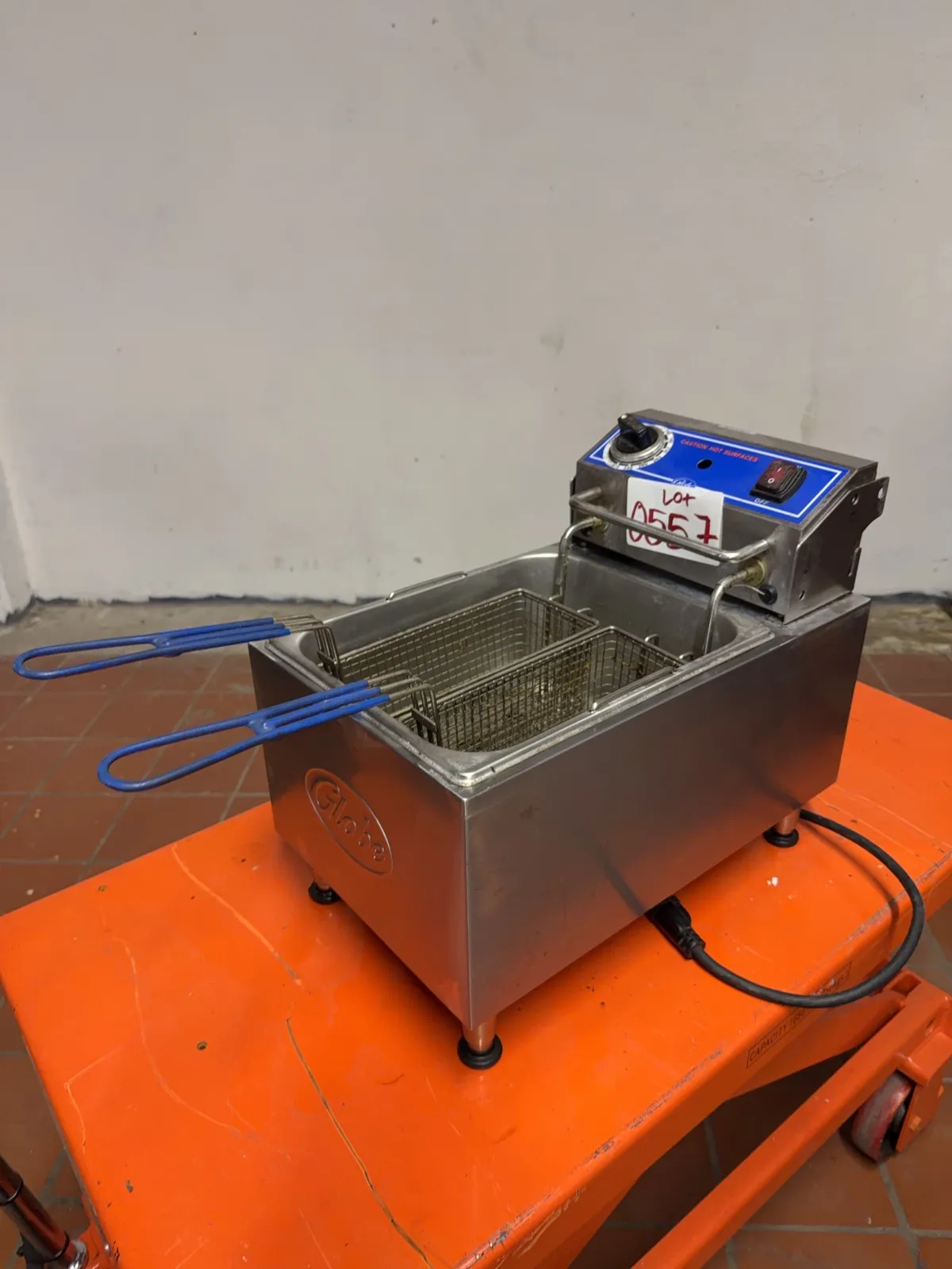 electric-globe-counter-top-fryer-5cff86
