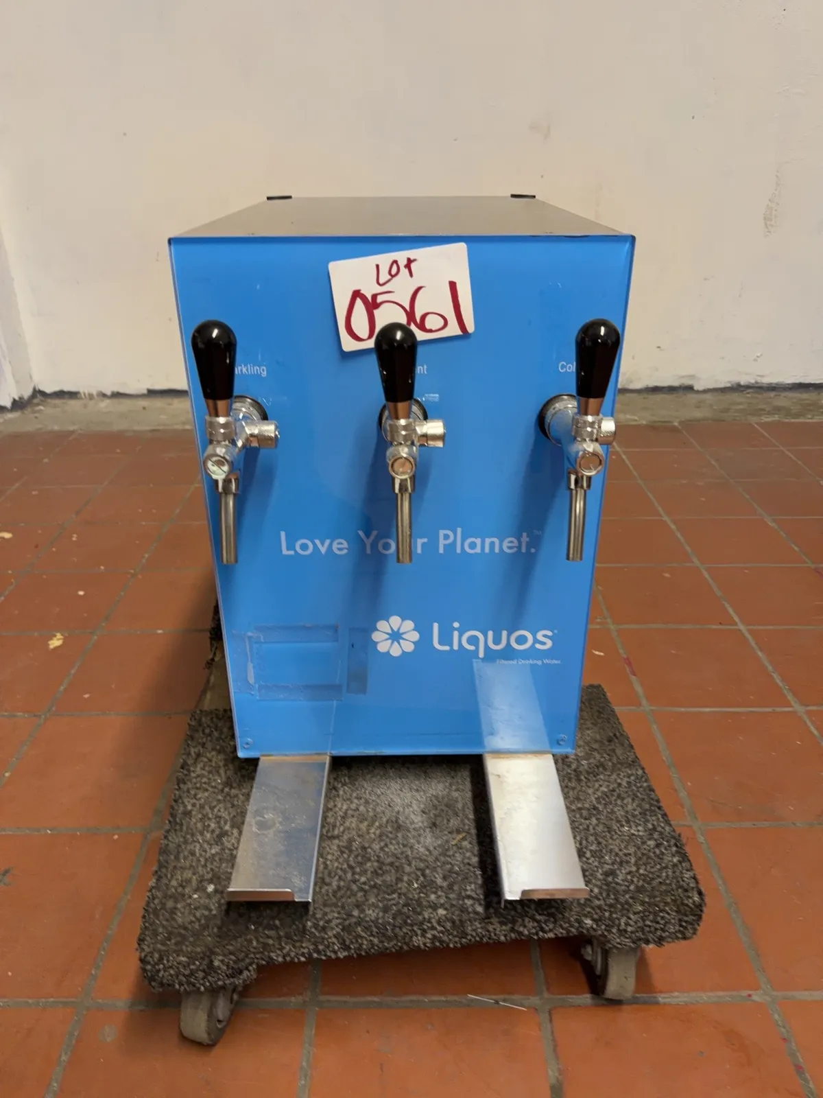 liquos-sparkling-ambient-and-cold-water-dispenser-9d619a