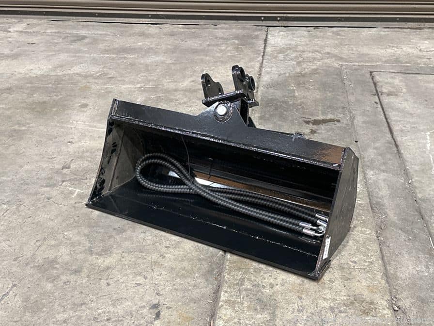 2026-future-32-tilting-excavator-bucket-for-1-3-ton-excavator-unused-mro3zmtw