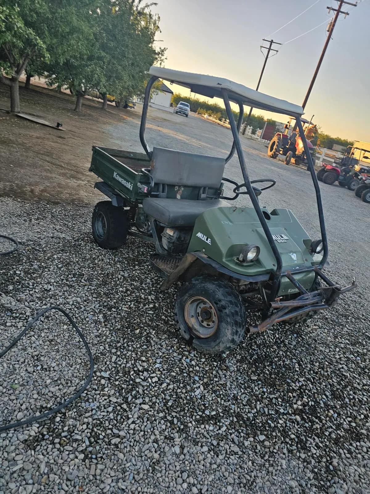 kawasaki-utility-vehicle-with-canopy-and-dump-bed-msi4u0y8