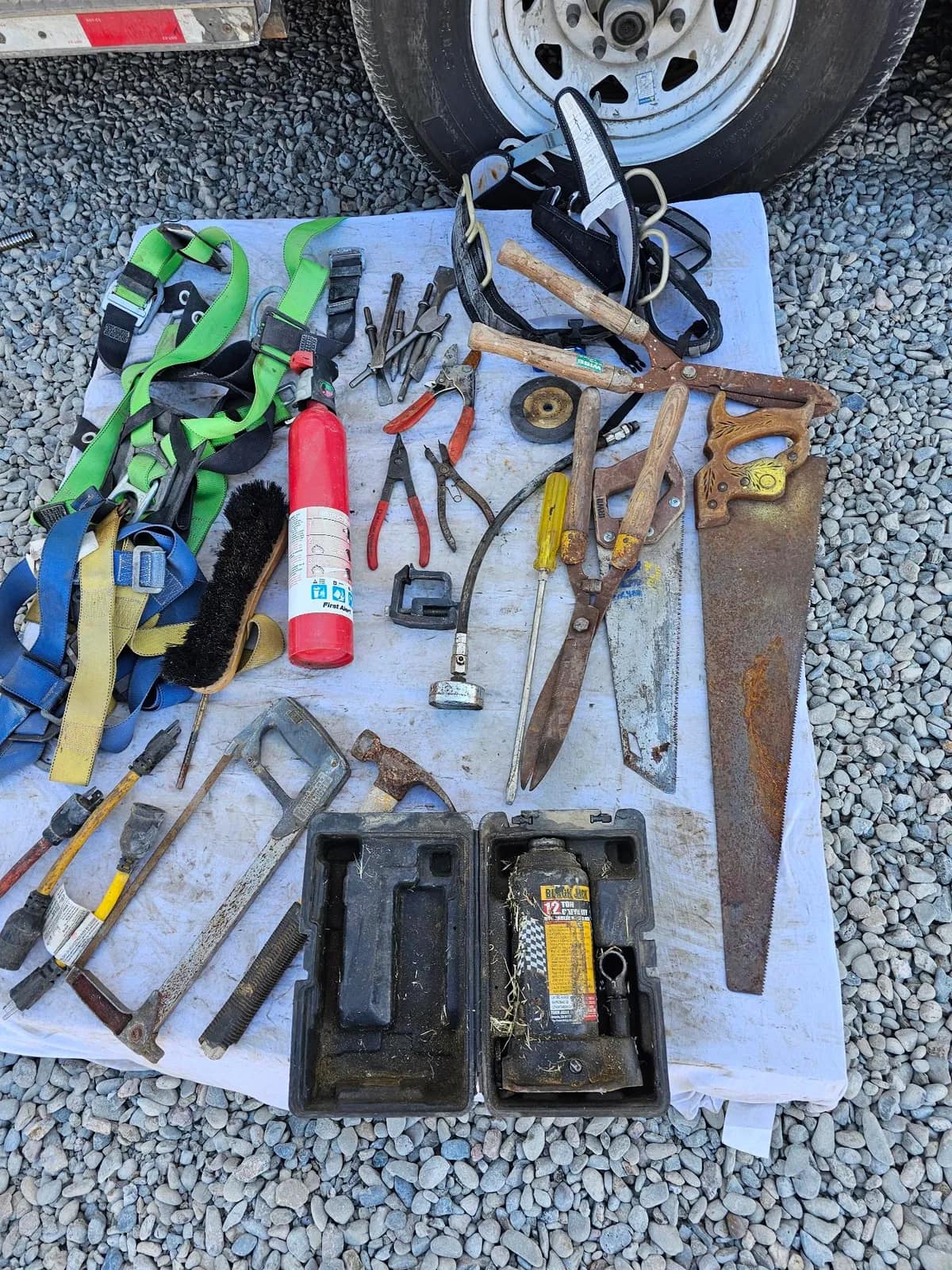 miscellaneous-tools-mrxsff9h