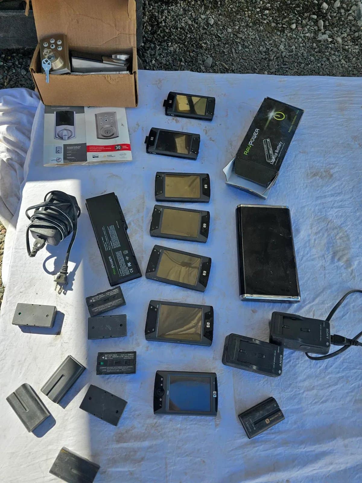 assorted-electronic-devices-and-accessories-mrxv8njg