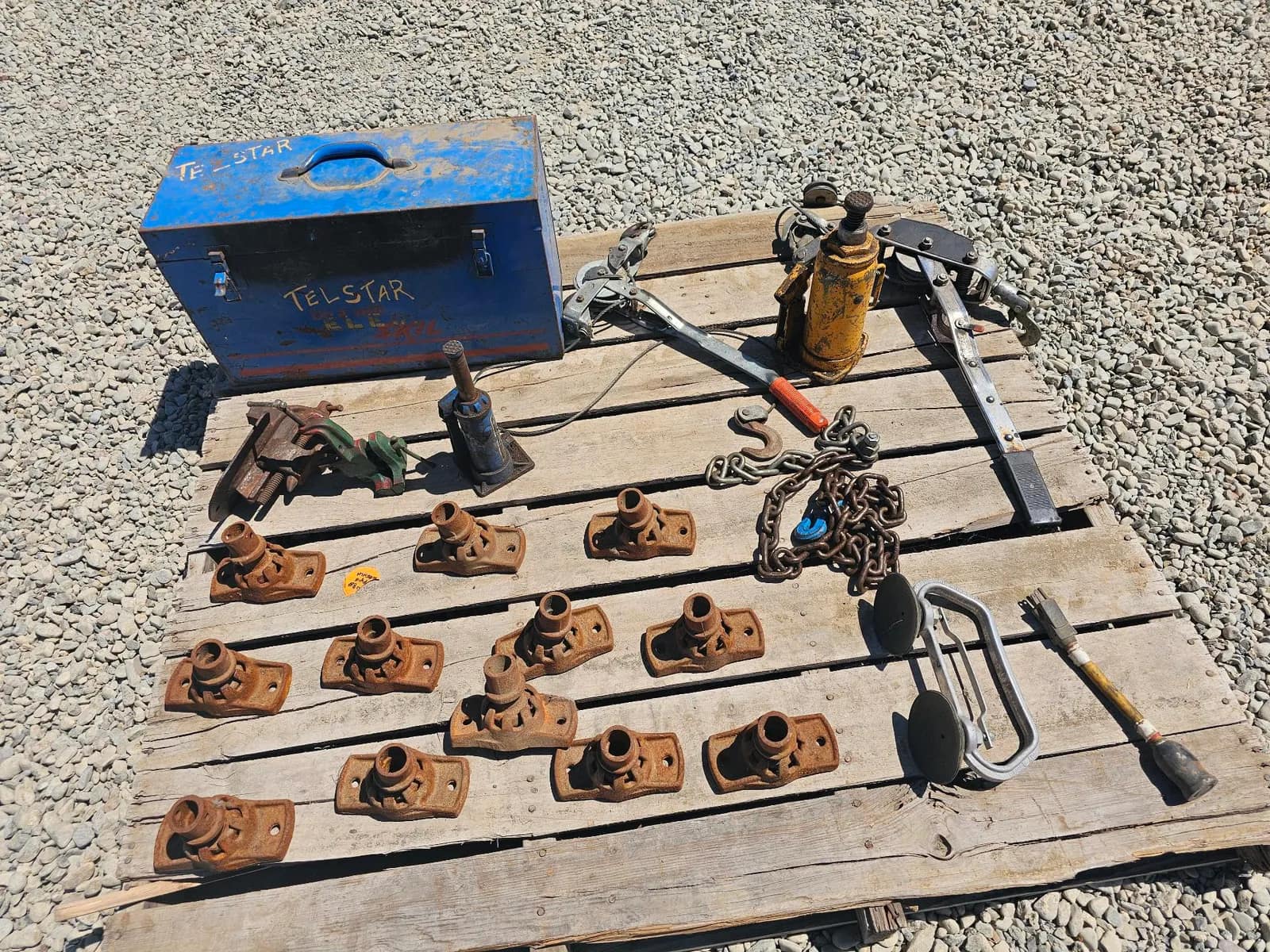 assorted-vintage-tools-and-hardware-with-toolbox-and-accessories-mry163zt