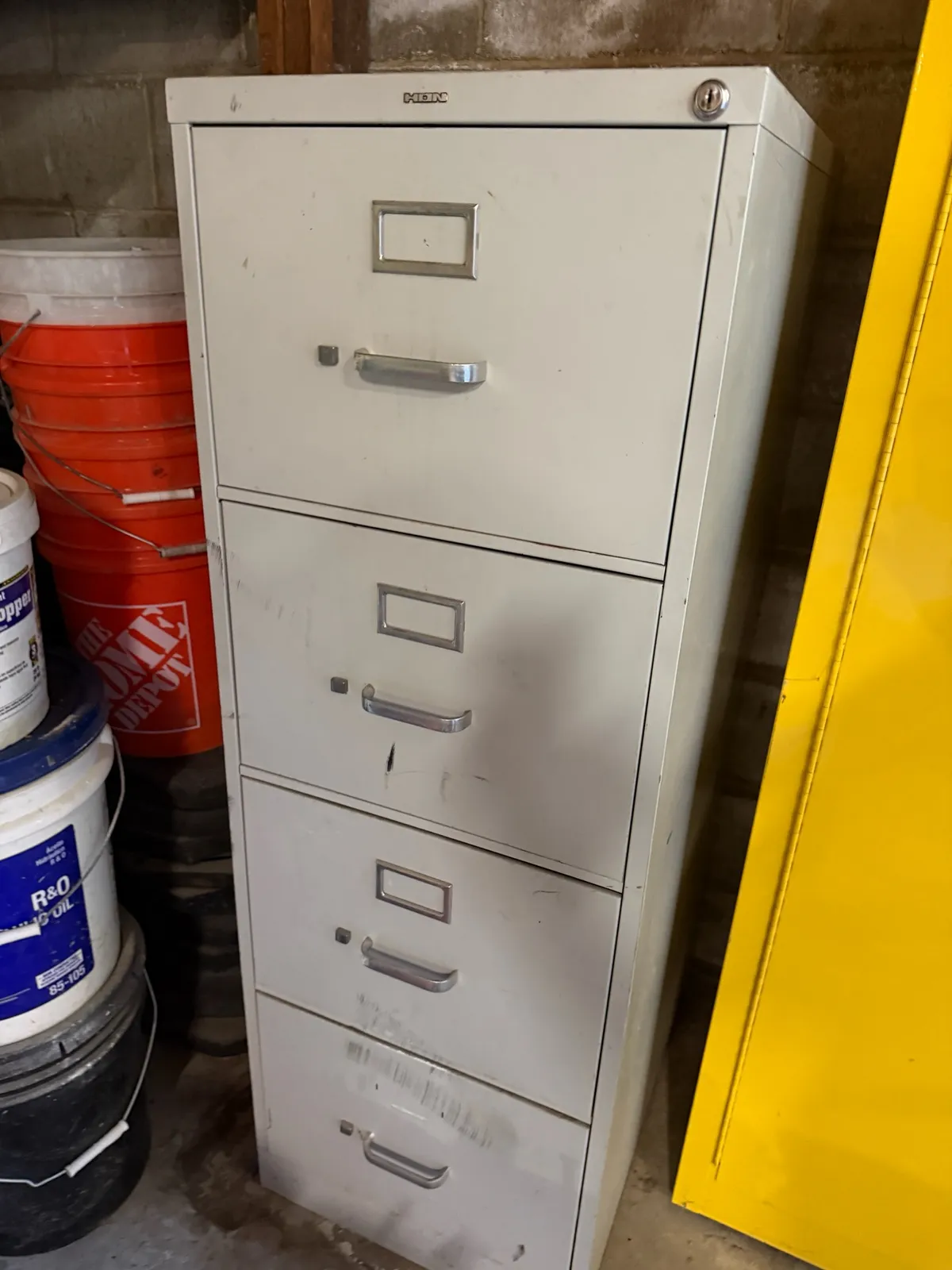 four-drawer-metal-file-cabinet-682a60