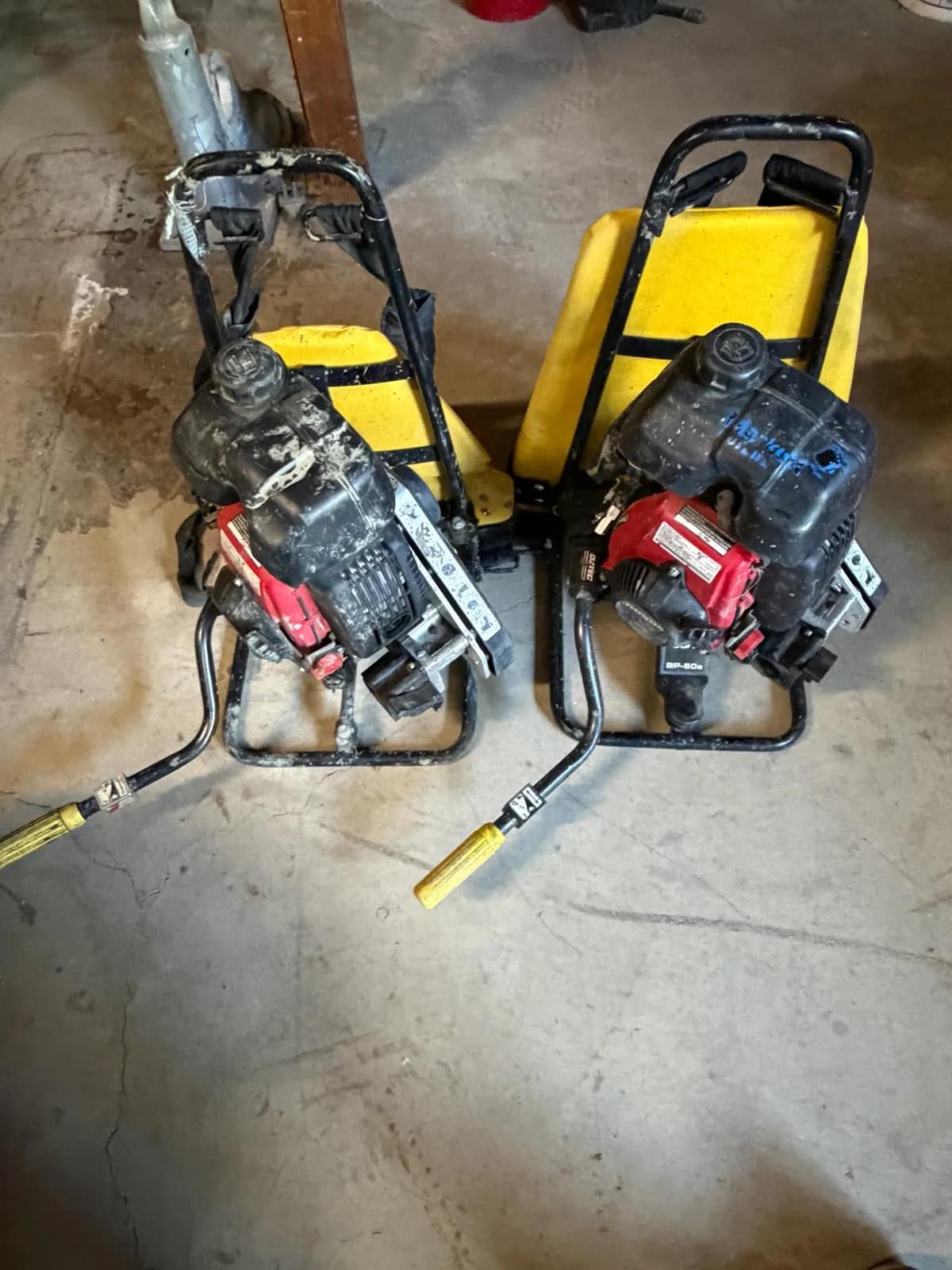 2-backpack-concrete-gas-vibrators-msz7l8lj