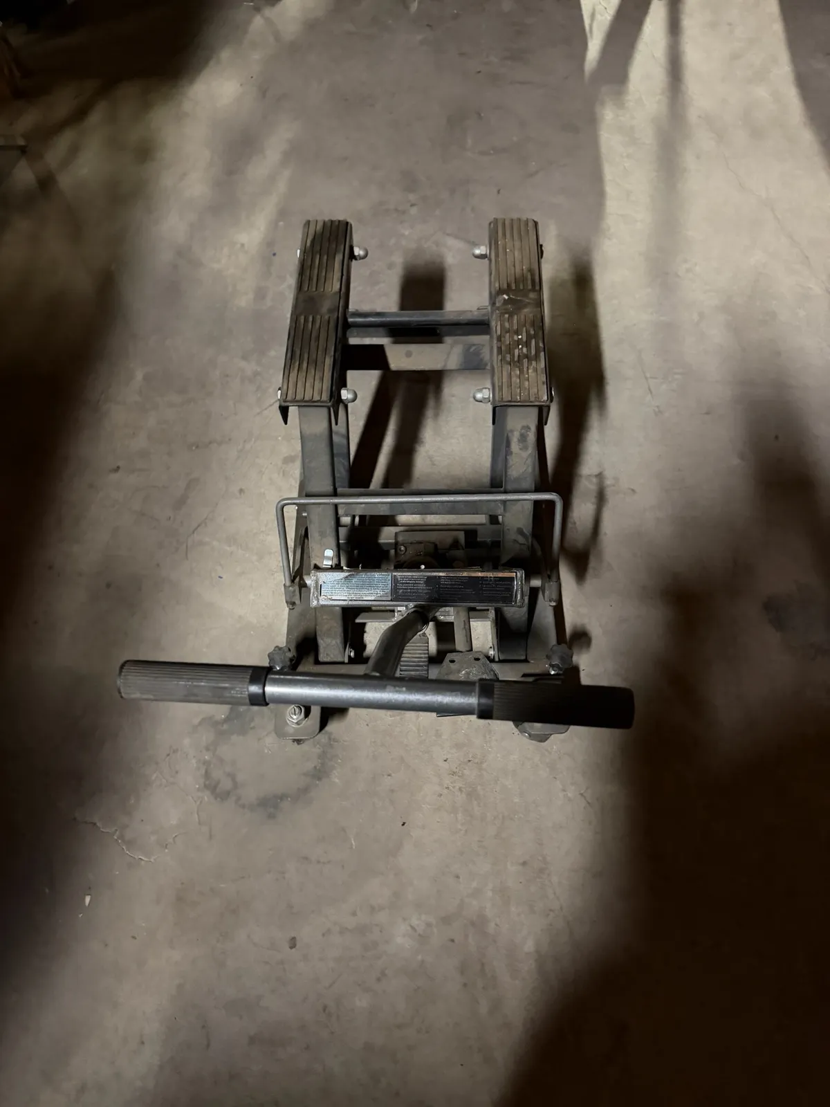 pittsburgh-automotive-1500-lb-capacity-atv-motorcycle-lift-0da275
