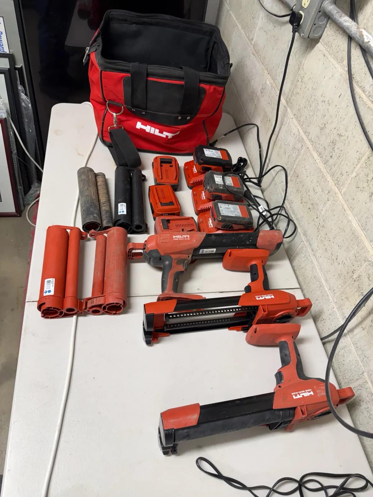 hilti-tool-set-with-bag-batteries-and-accessories-45c7f7