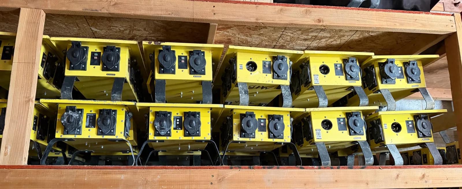 26-yellow-electrical-spider-boxes-with-multiple-outlets-msxw362b