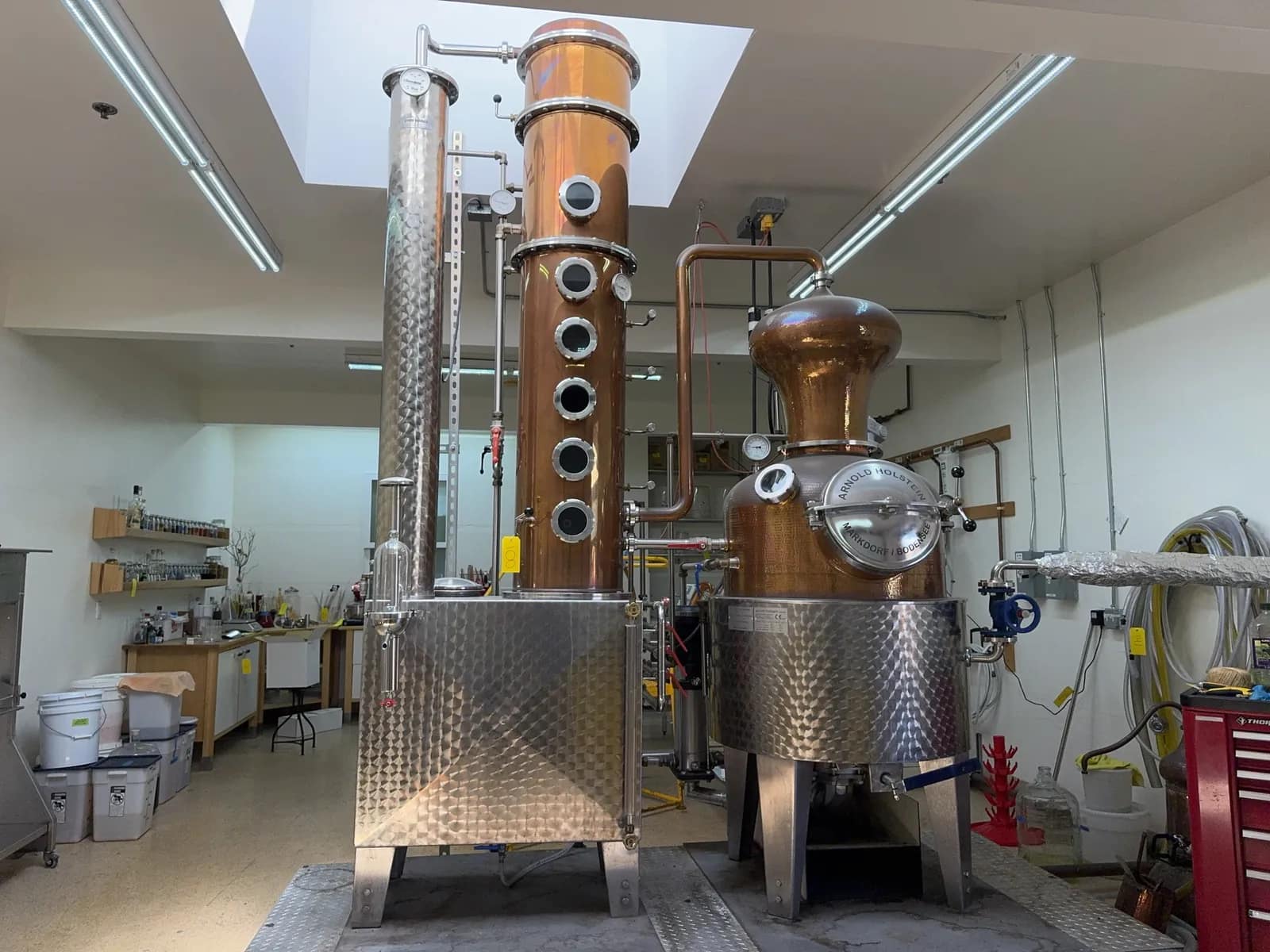 arnold-holstein-200-l-copper-still-with-steam-jacket-helmet-4-bubble-caps-dephlegmator-catalyst-and-water-reservoir-msrp4trb