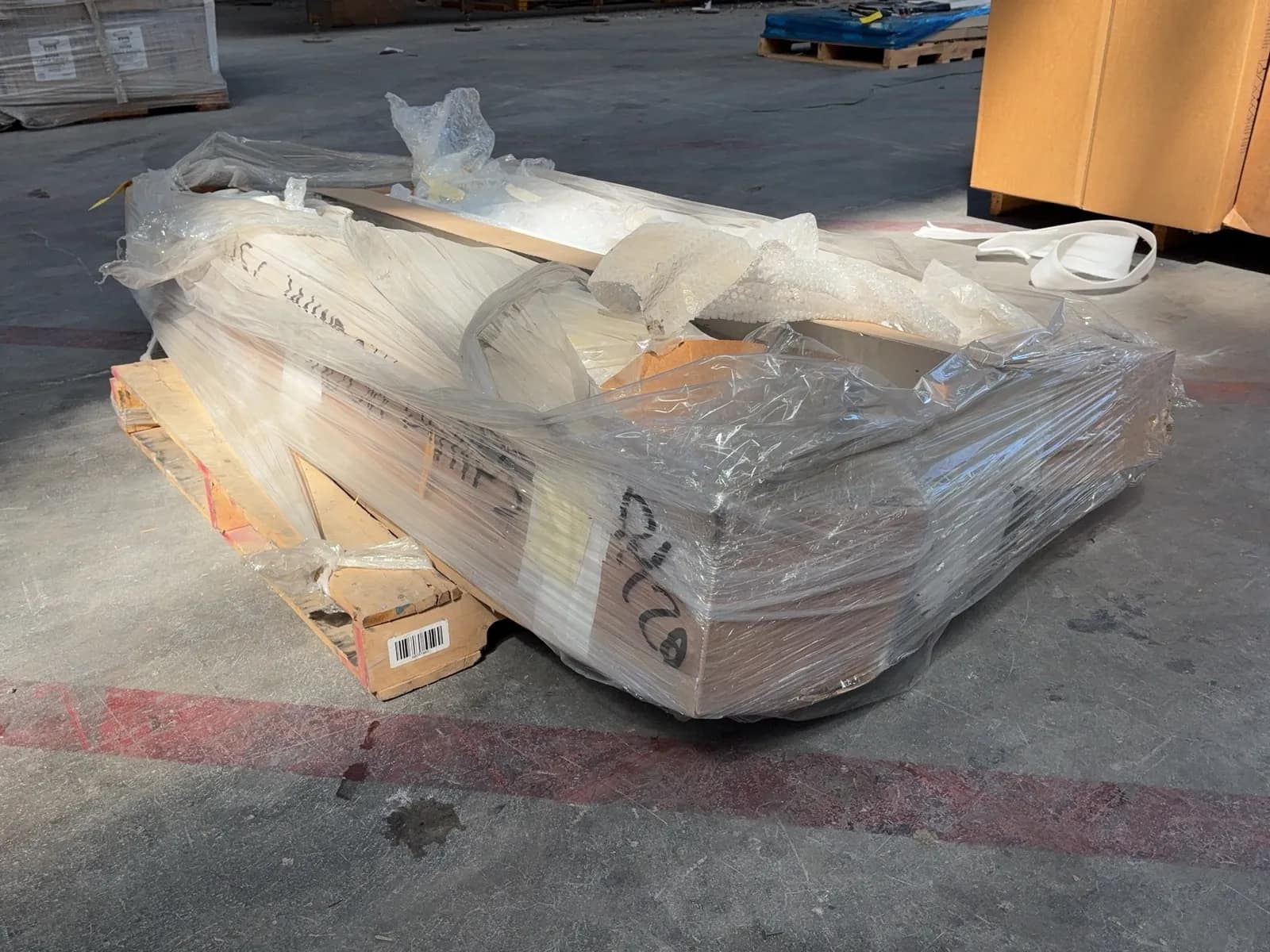 contents-of-pallet-home-improvement-accessories-mss016v1