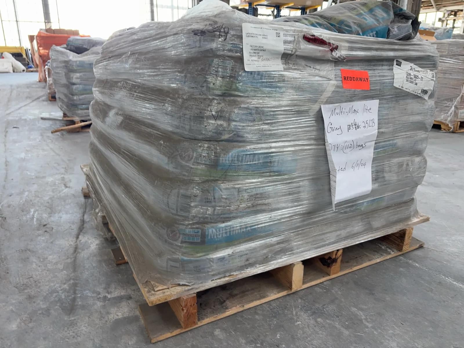 approximately-21-bags-of-grey-multimax-lite-7fa55c
