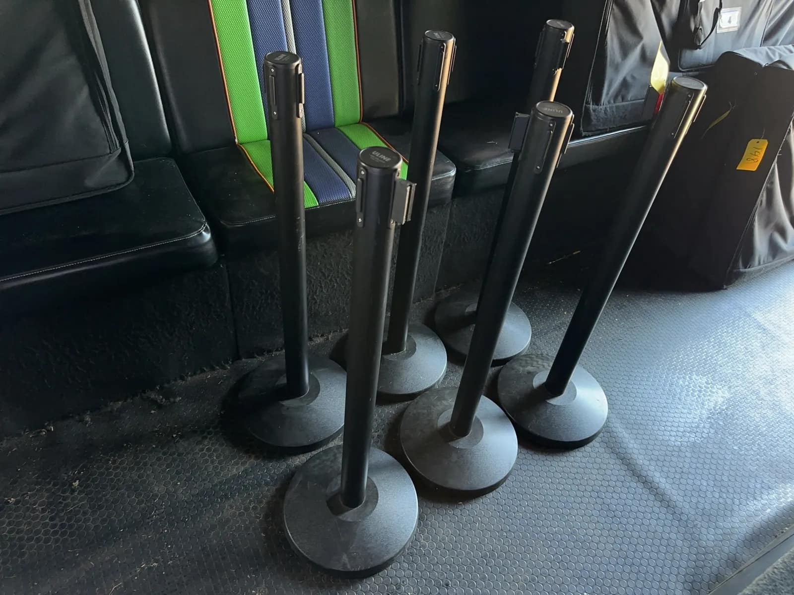 6-uline-stanchions-6027b6