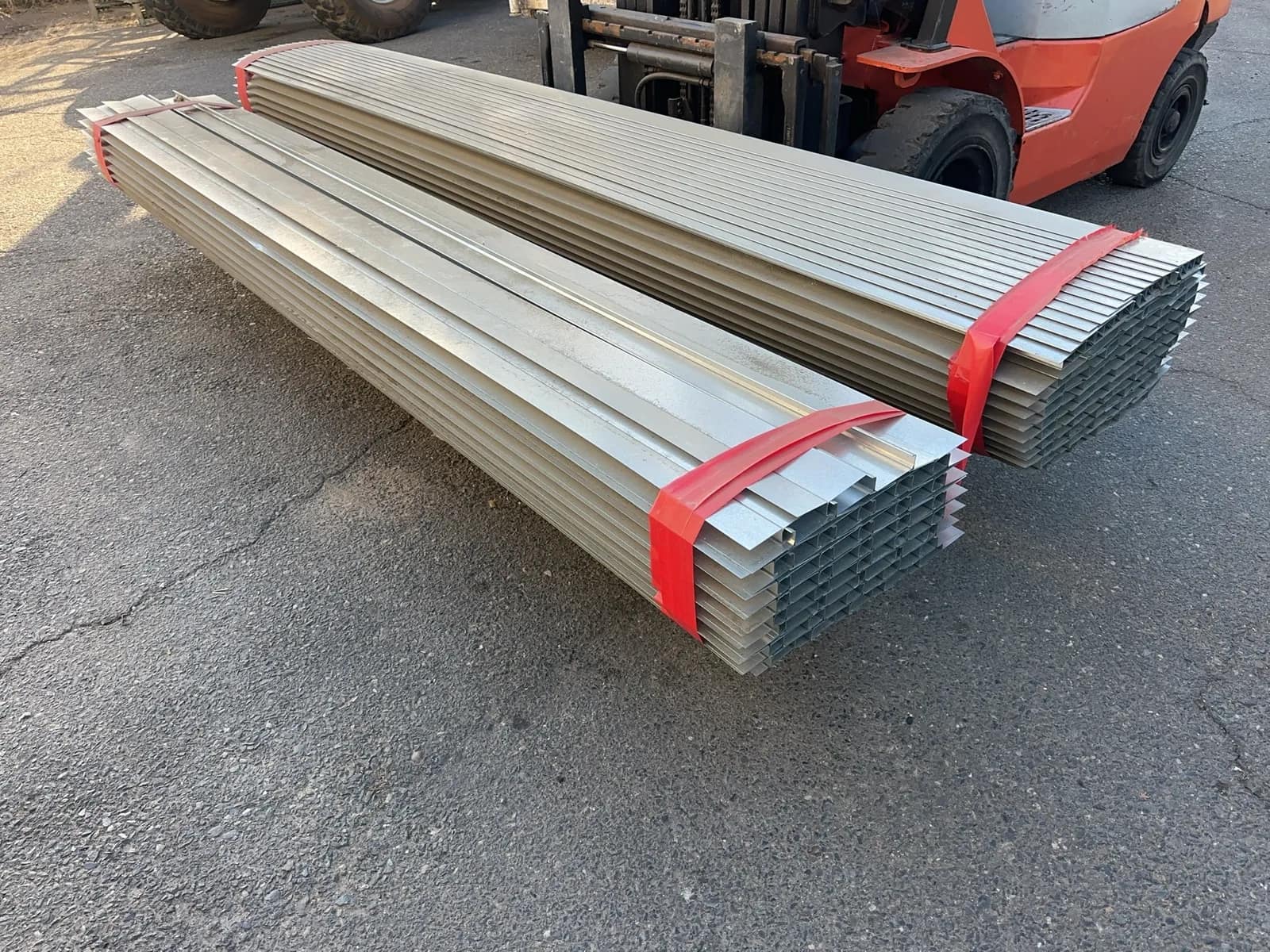 2-bundles-of-galvanized-steel-trim-9ee7bc
