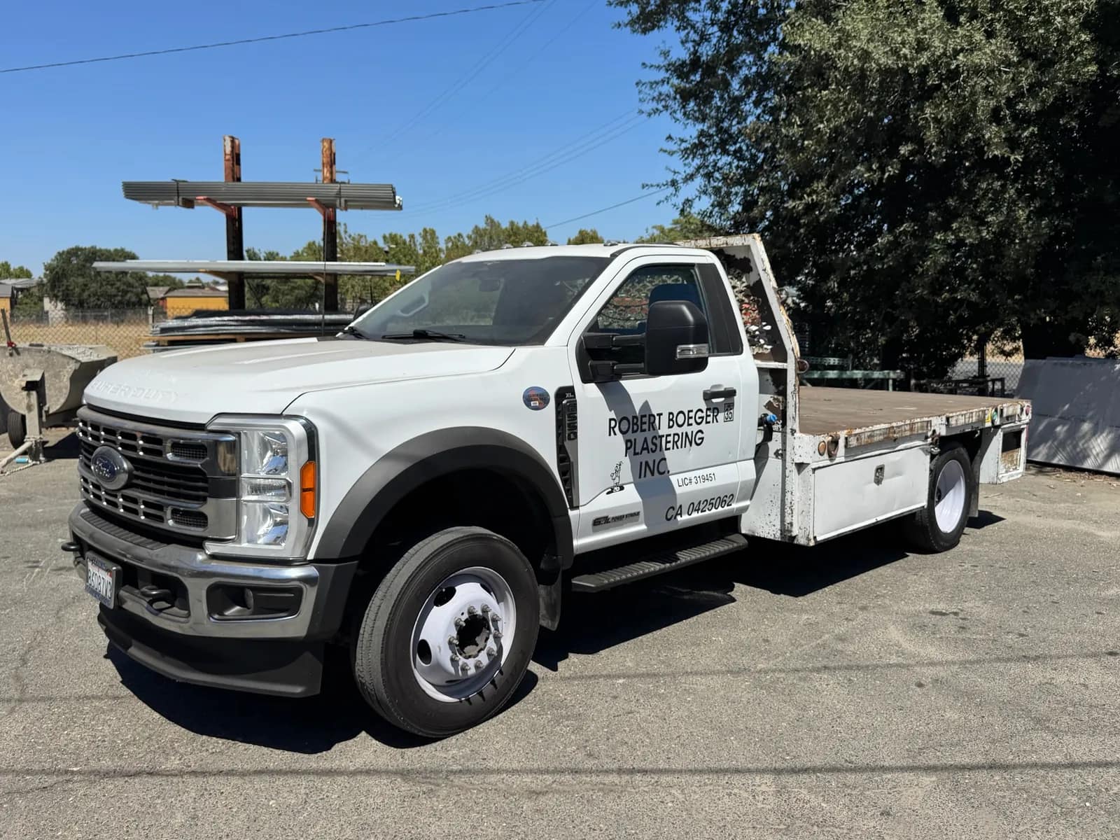 2023-ford-f-550-xl-diesel-flatbed-truck-mt1u5k0n