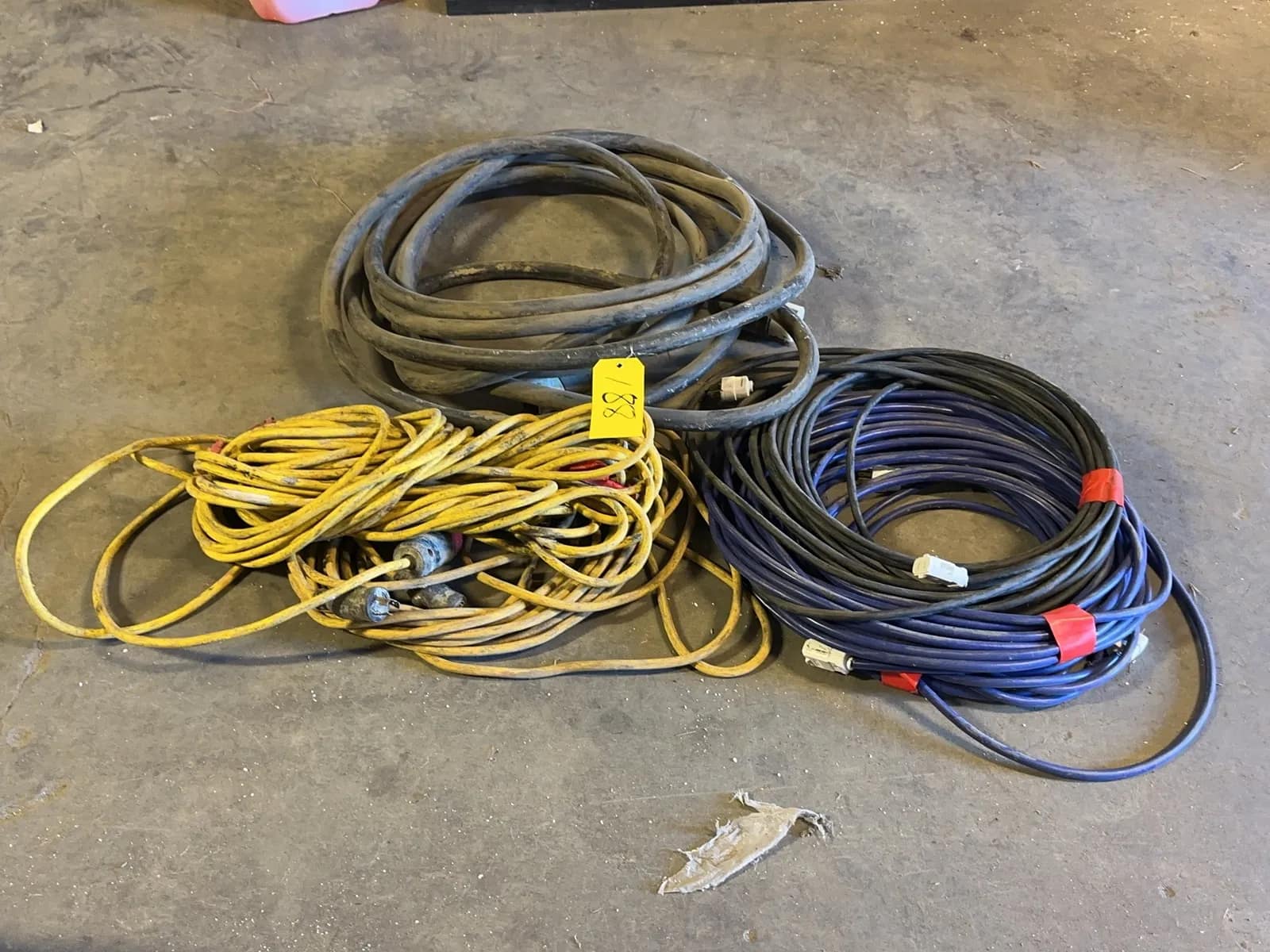 3-assorted-heavy-duty-extension-cords-d567fd