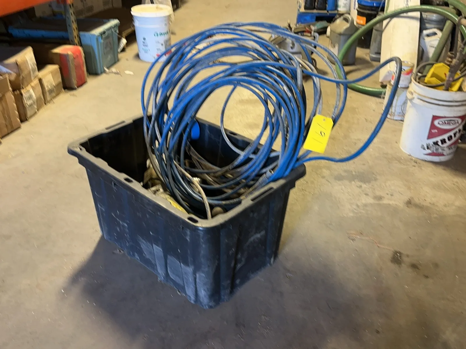 contents-of-tote-paint-sprayer-hose-hose-attachments-pipe-wrench-and-more-msoxfxzi